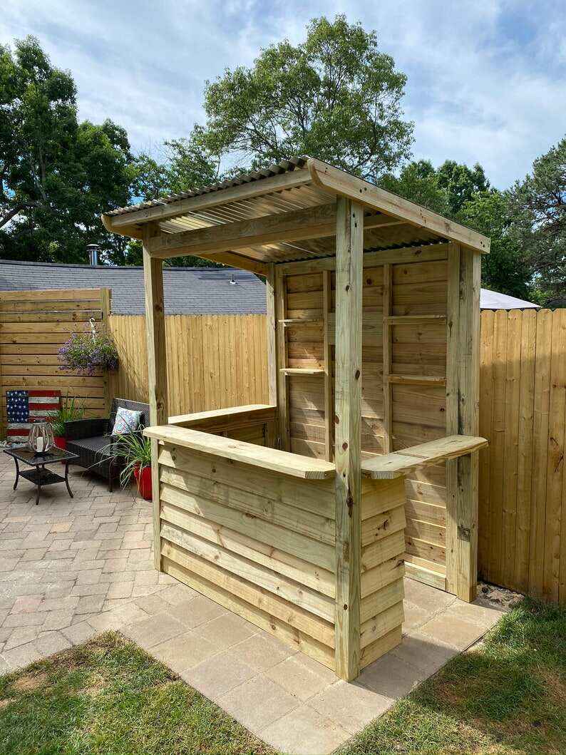 THE ORIGINAL Yard Bar - The Temple Bar 6x4 (Small) by Taverns-To-Go
