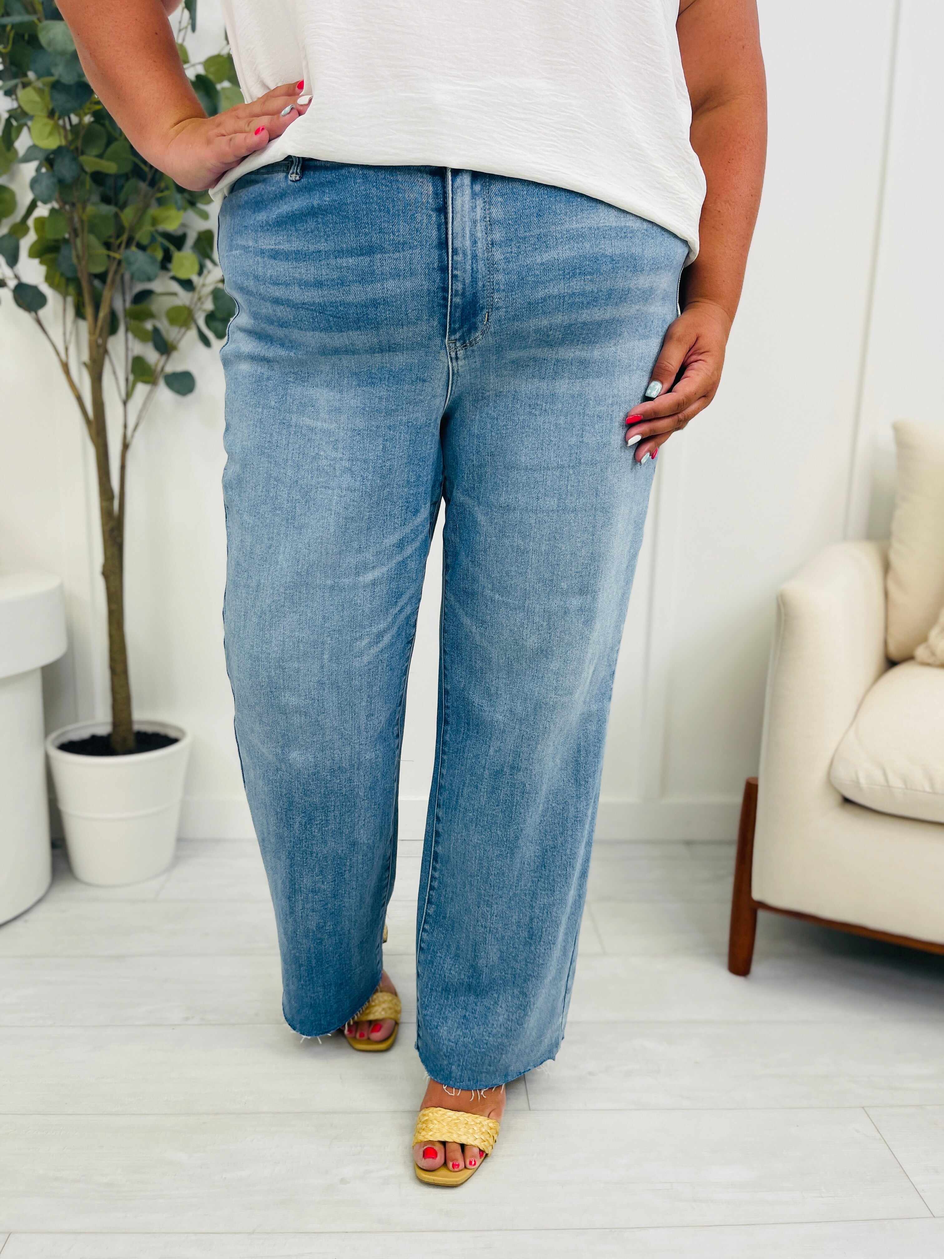 REG/CURVY Stand By Me Wide Leg Trouser Jeans