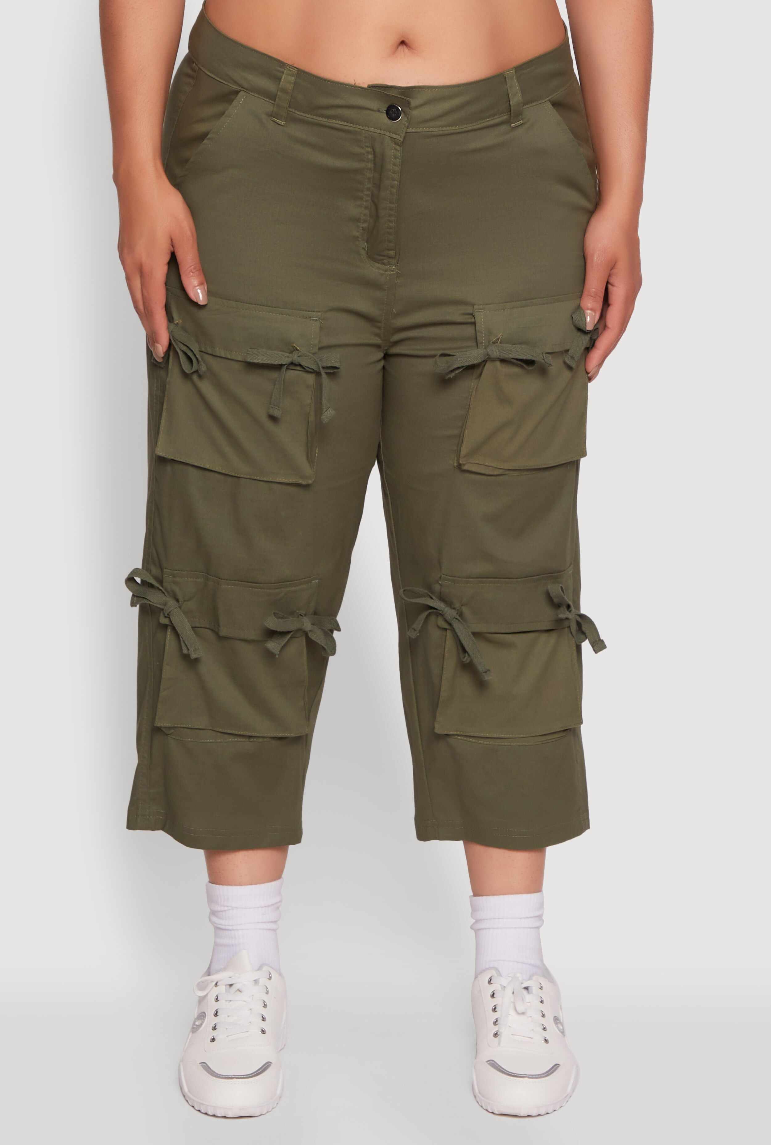 Plus Size Poplin Bow Cargo Capri Pants