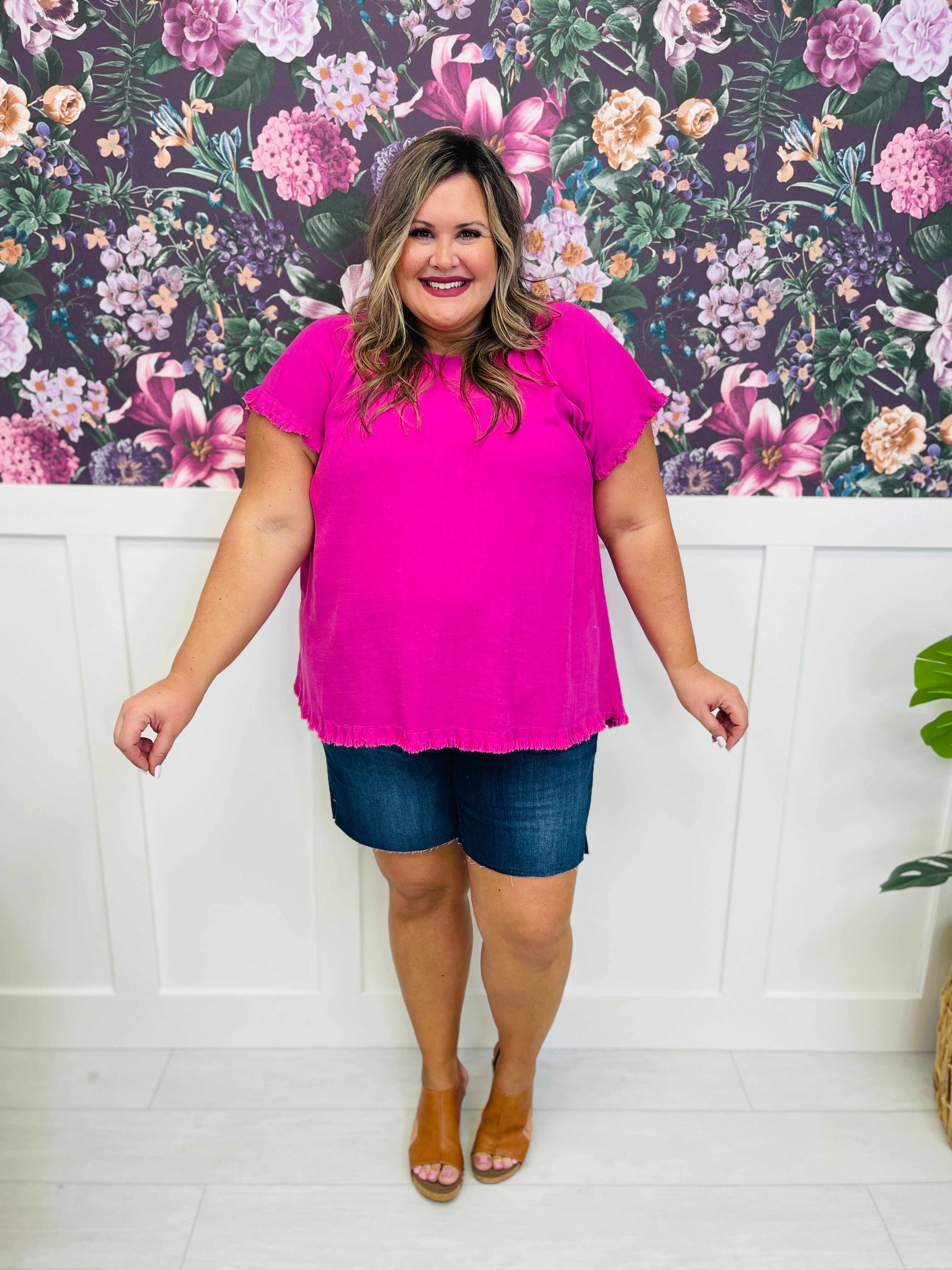 REG/CURVY Stretch This Way Mid Thigh Shorts