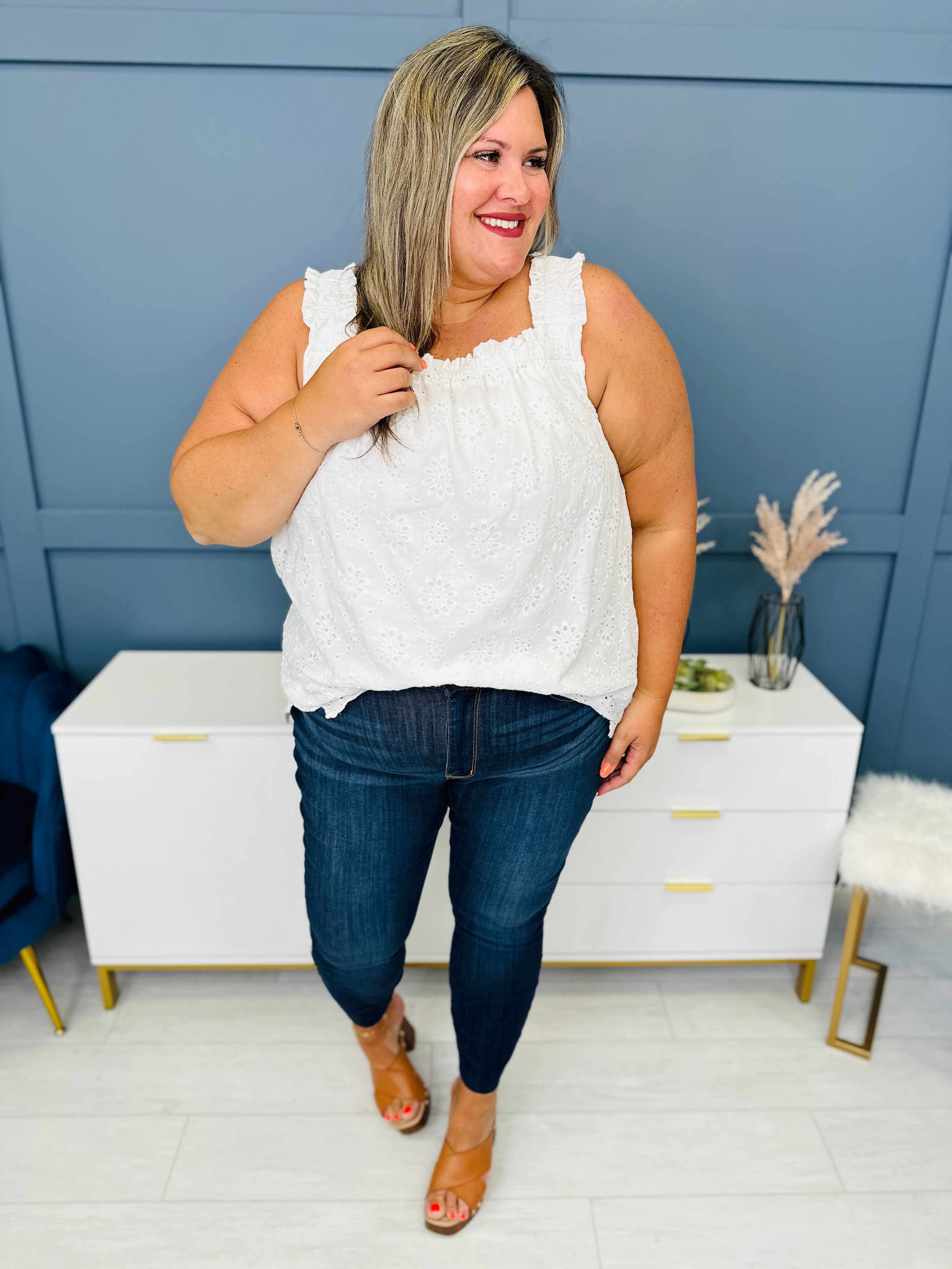 FIFTH RESTOCK! BEST SELLER!  Mid Rise REG/CURVY Work For The Weekend Skinny Jeans