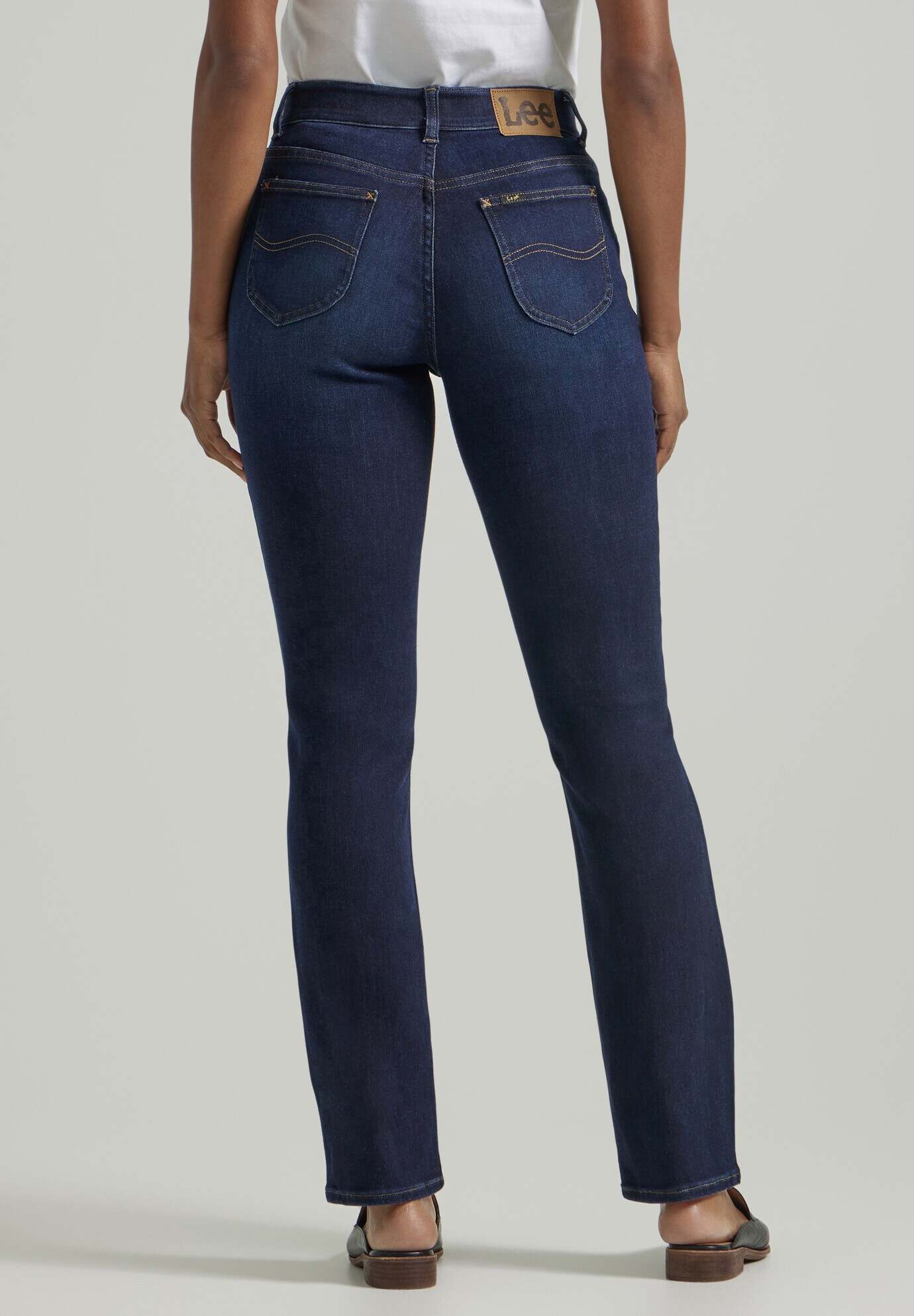 Ultra Lux Comfort With Flex Motion Stright Leg Jean Jean