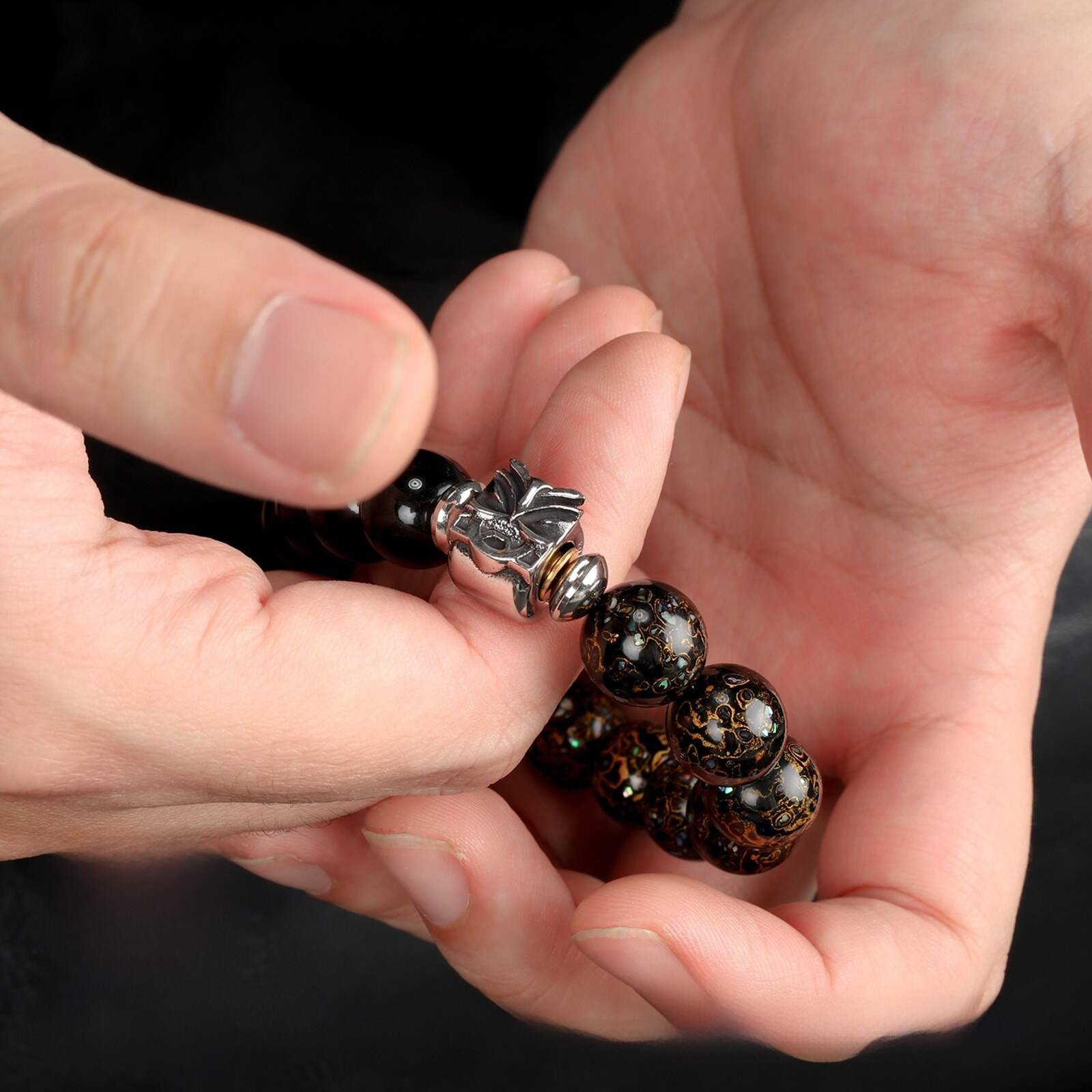 Pixiu Silver Obsidian Wealth-Attracting and Good Luck Lacquer Bead Bracelet