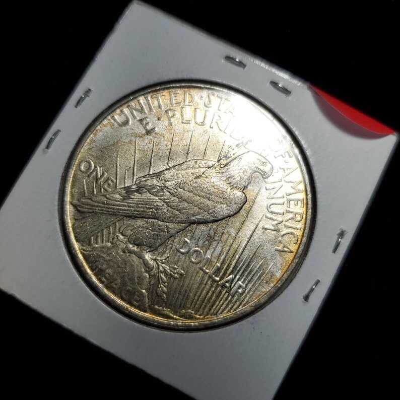 1922 D Silver Peace Dollar AU/BU  -  Lot#943 Regular 69