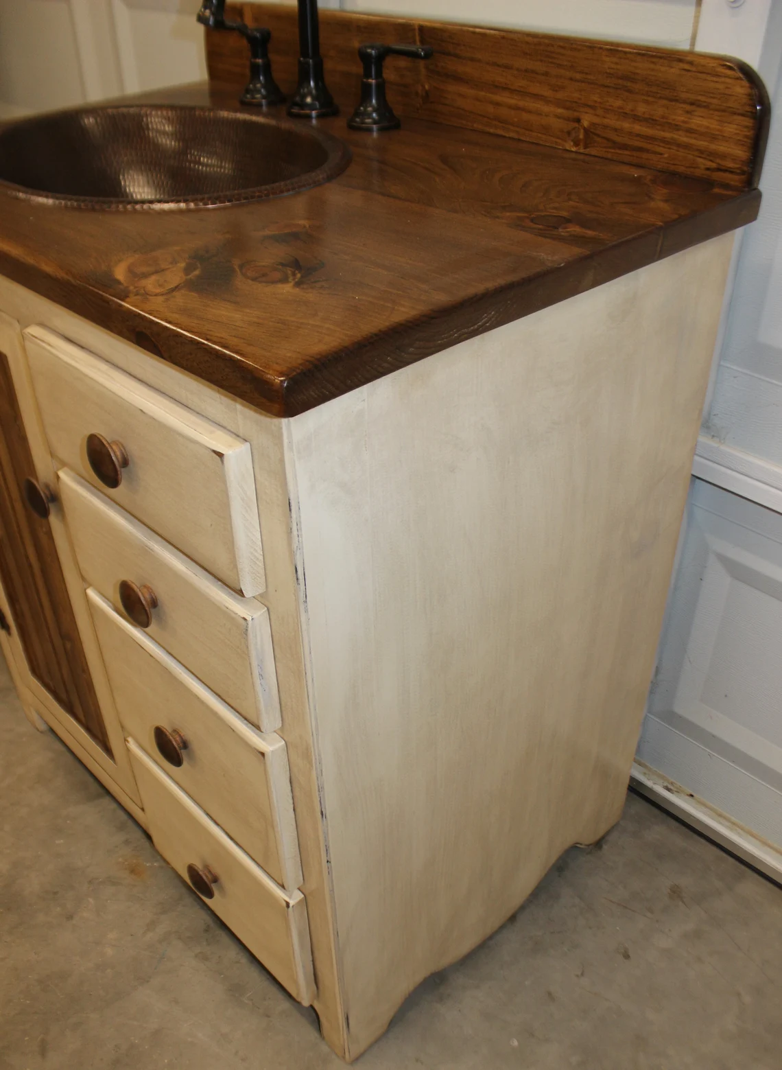 Rustic Farmhouse Vanity - 32