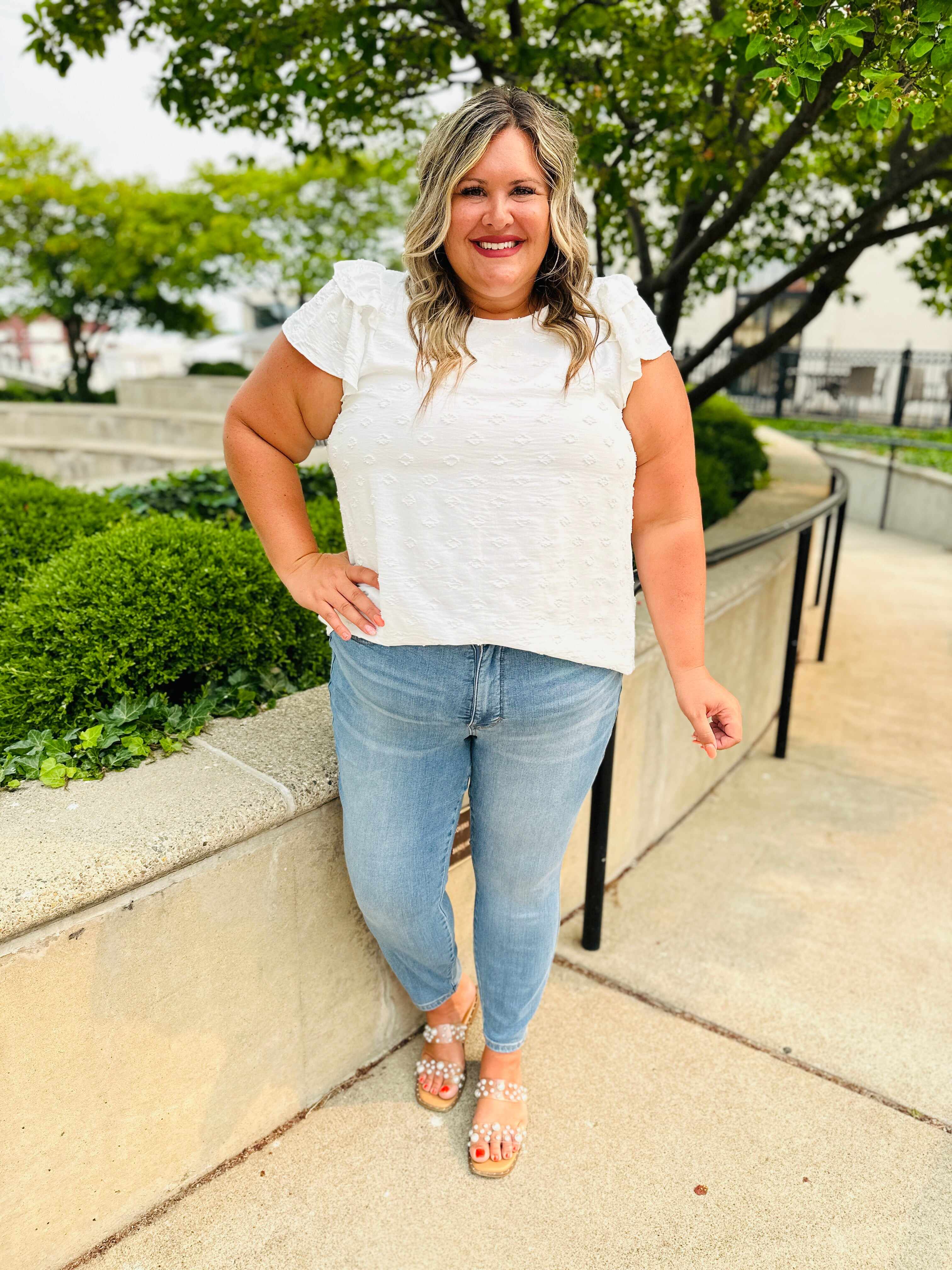 Tummy Control and Butt Lifting REG/CURVY Triple Threat Skinny Jeans