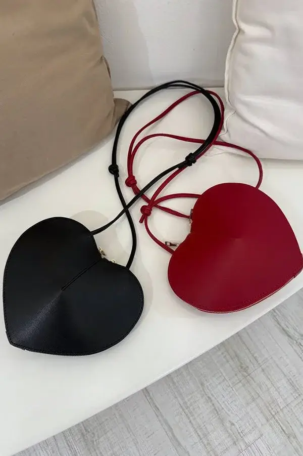 Fashionable Heart-Shaped Leather Shoulder Bag