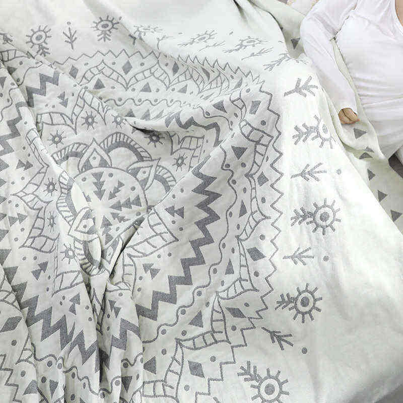 Chic Mandala Reversible Flower Cotton Quilt