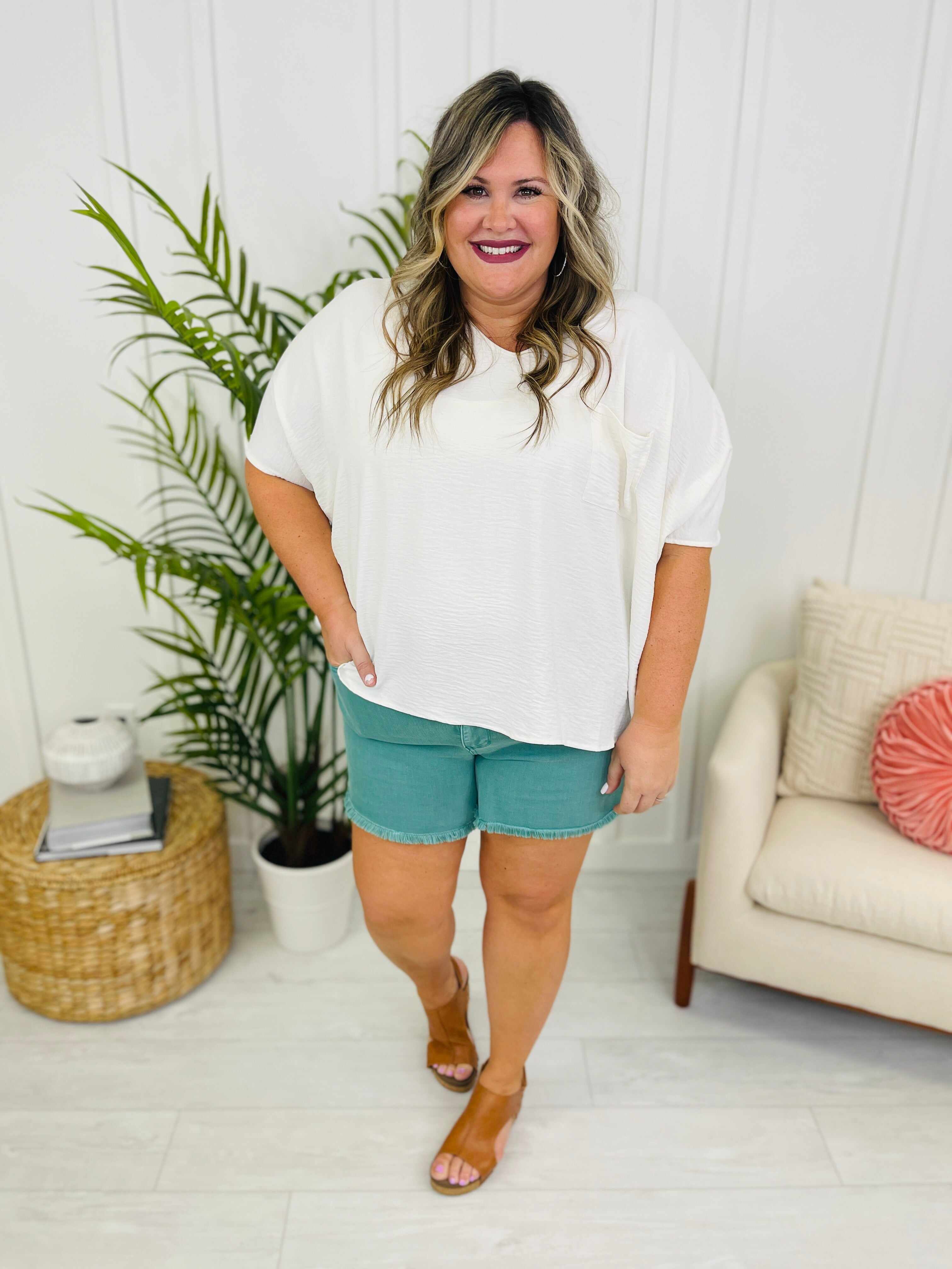 REG/CURVY Down By The Sea Shorts