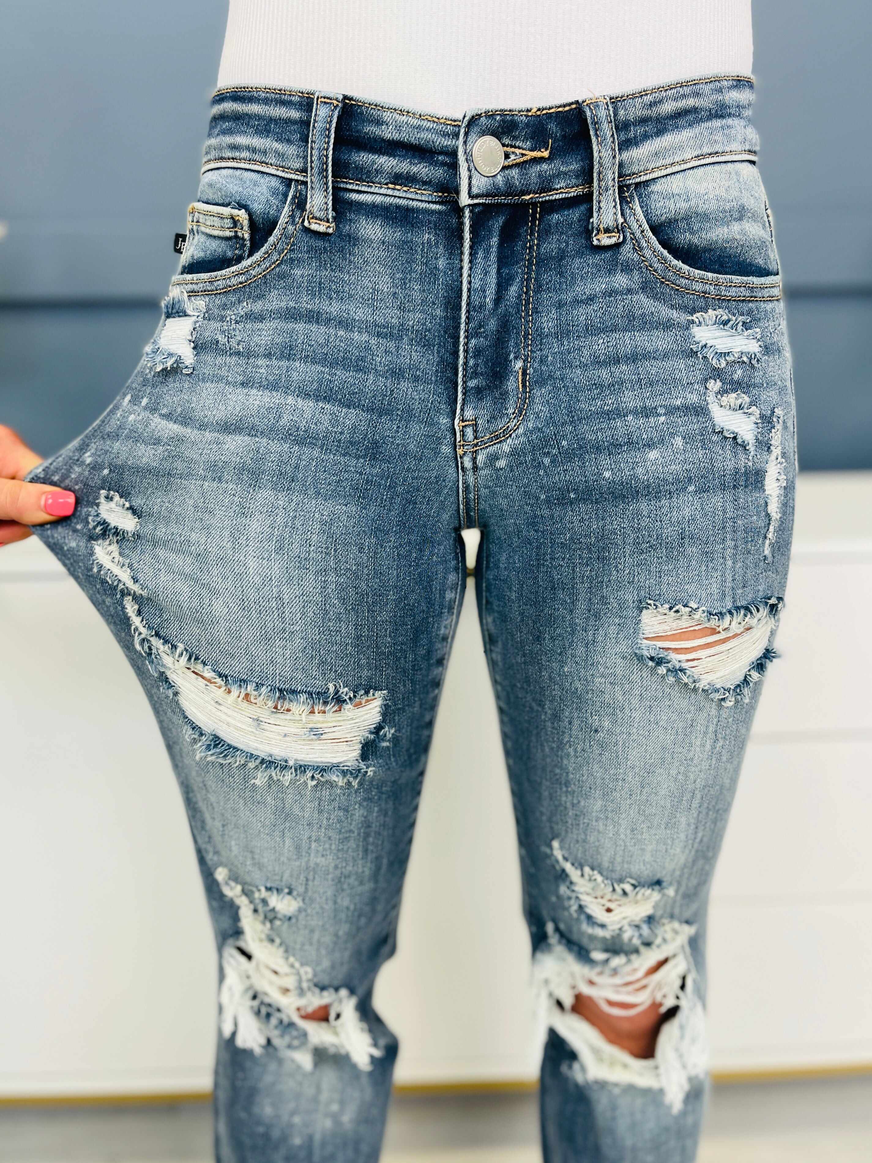 Restock! REG/CURVY Somewhere On a Bleach Mid Rise Boyfriend Jeans