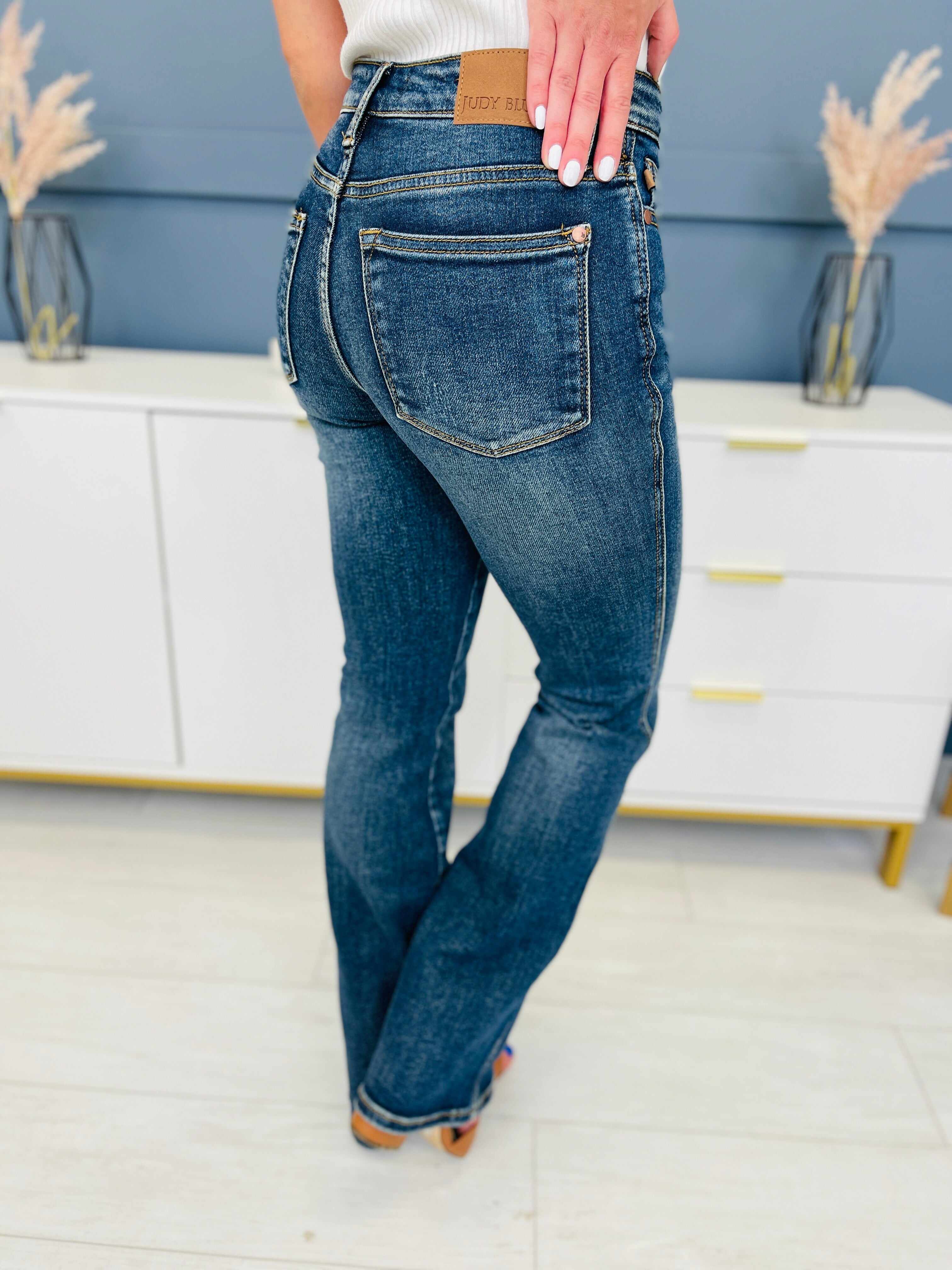 REG/CURVY Can't Compete Midrise Bootcut Jeans