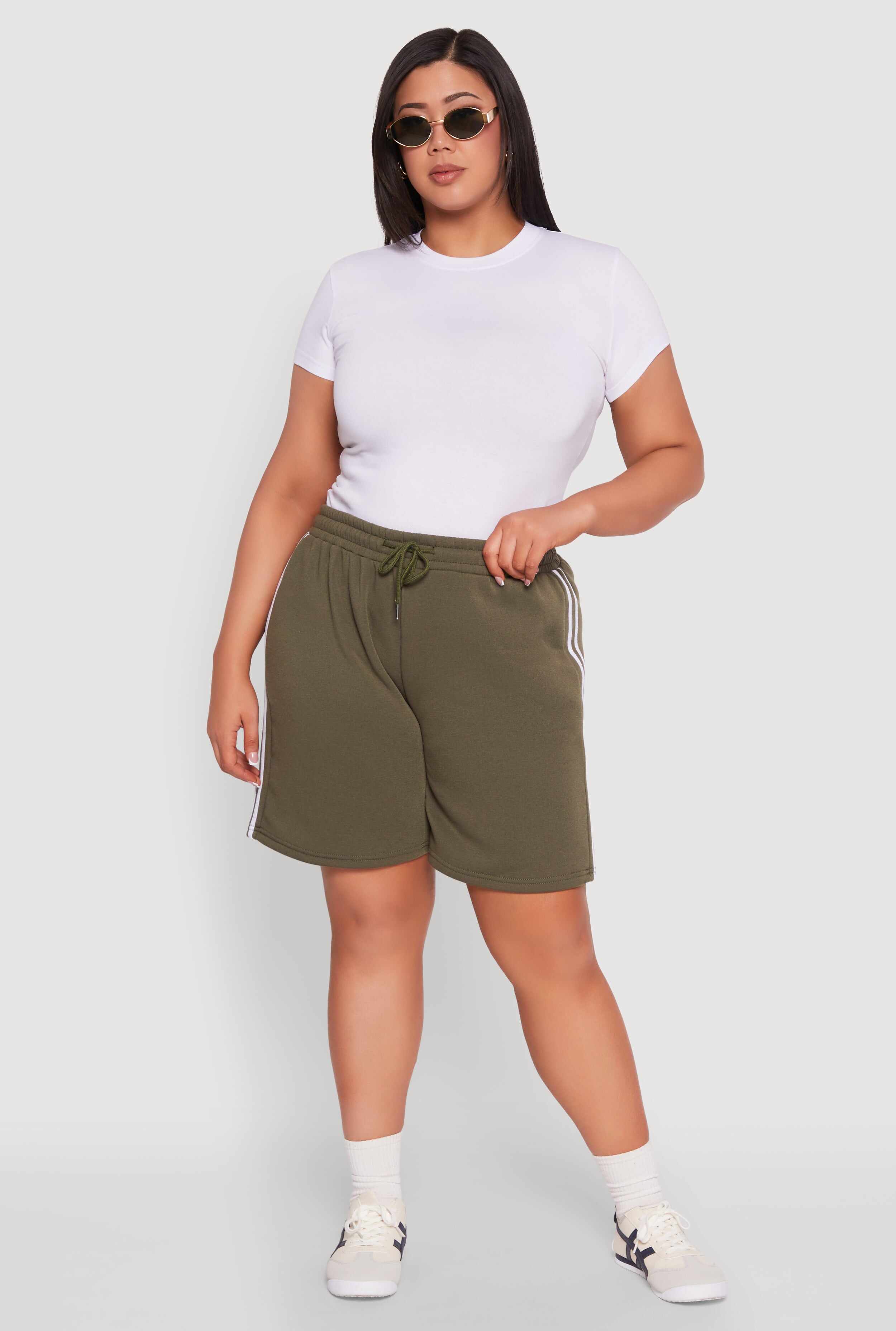 Plus Size Varsity Stripe Side Sweatshorts