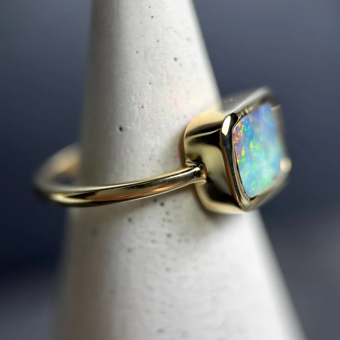 18ct Gold Boulder Opal Ring - US 6