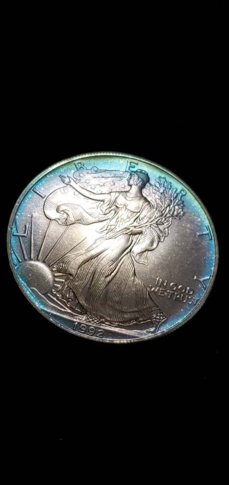 1992  American Silver Eagle BU   -  1 Oz .999 Silver - Awesome Bluish toning   Key Date ! #461