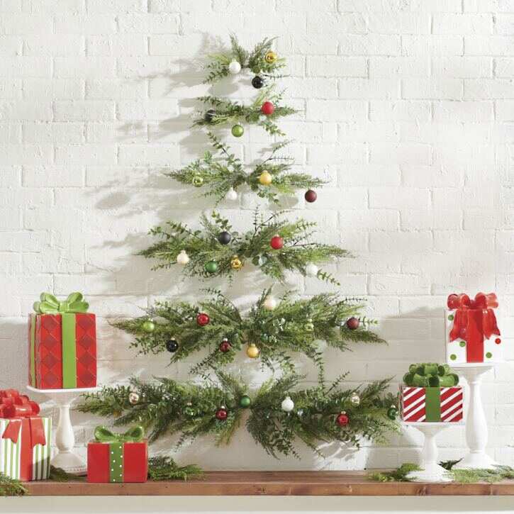 💥ON SALE💥Wall-Hanging Christmas Tree – Cozy Indoor Holiday Décor 🎄✨