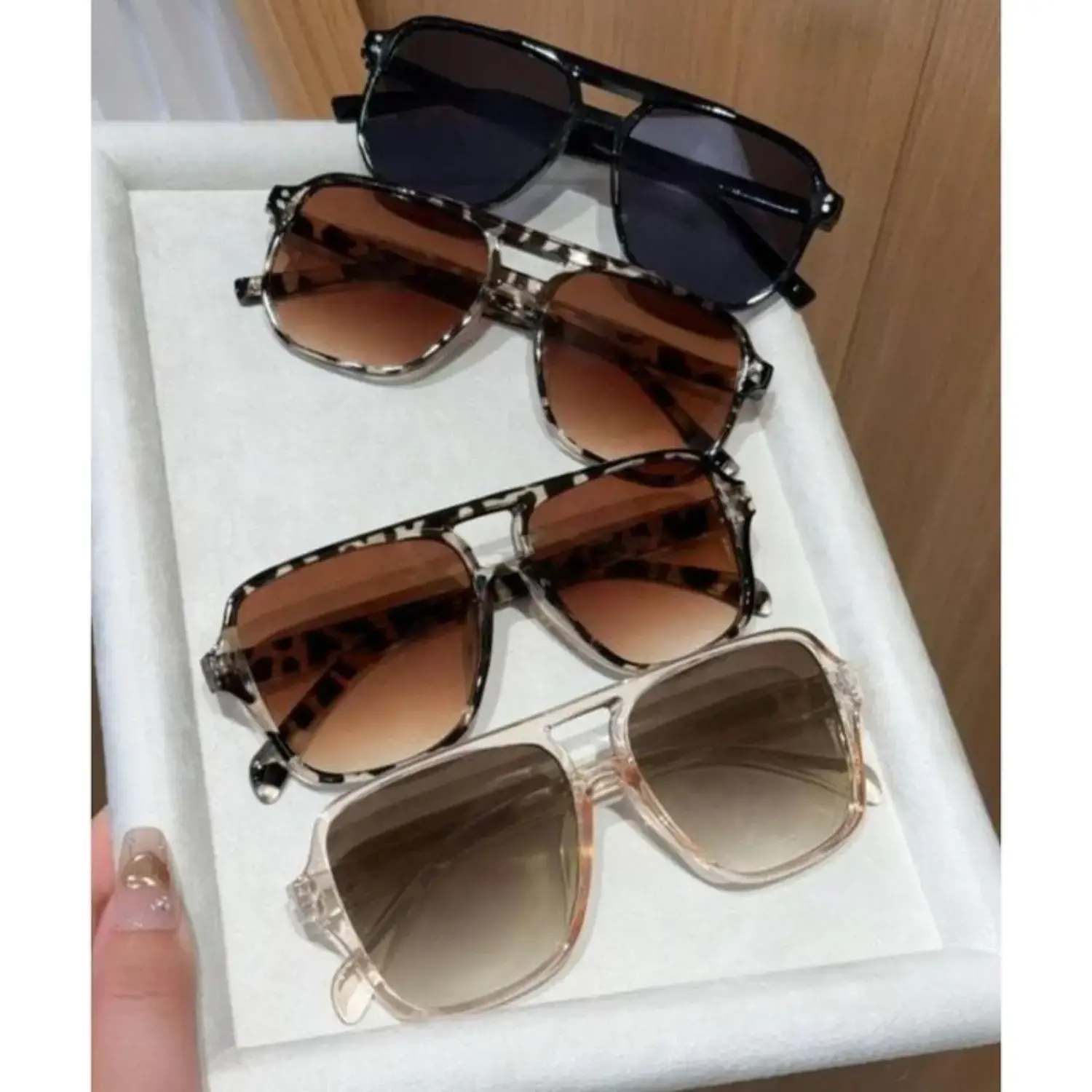 4-pack unisex Y2K fashionable versatile aviator sunglasses, stylish casual sunglasses for daily use, fashionable accessories for outdoor activities Lightweight Polarized Sports Square Vintage Small Oval Women's Glasses Double Bridge Sunglasses Set