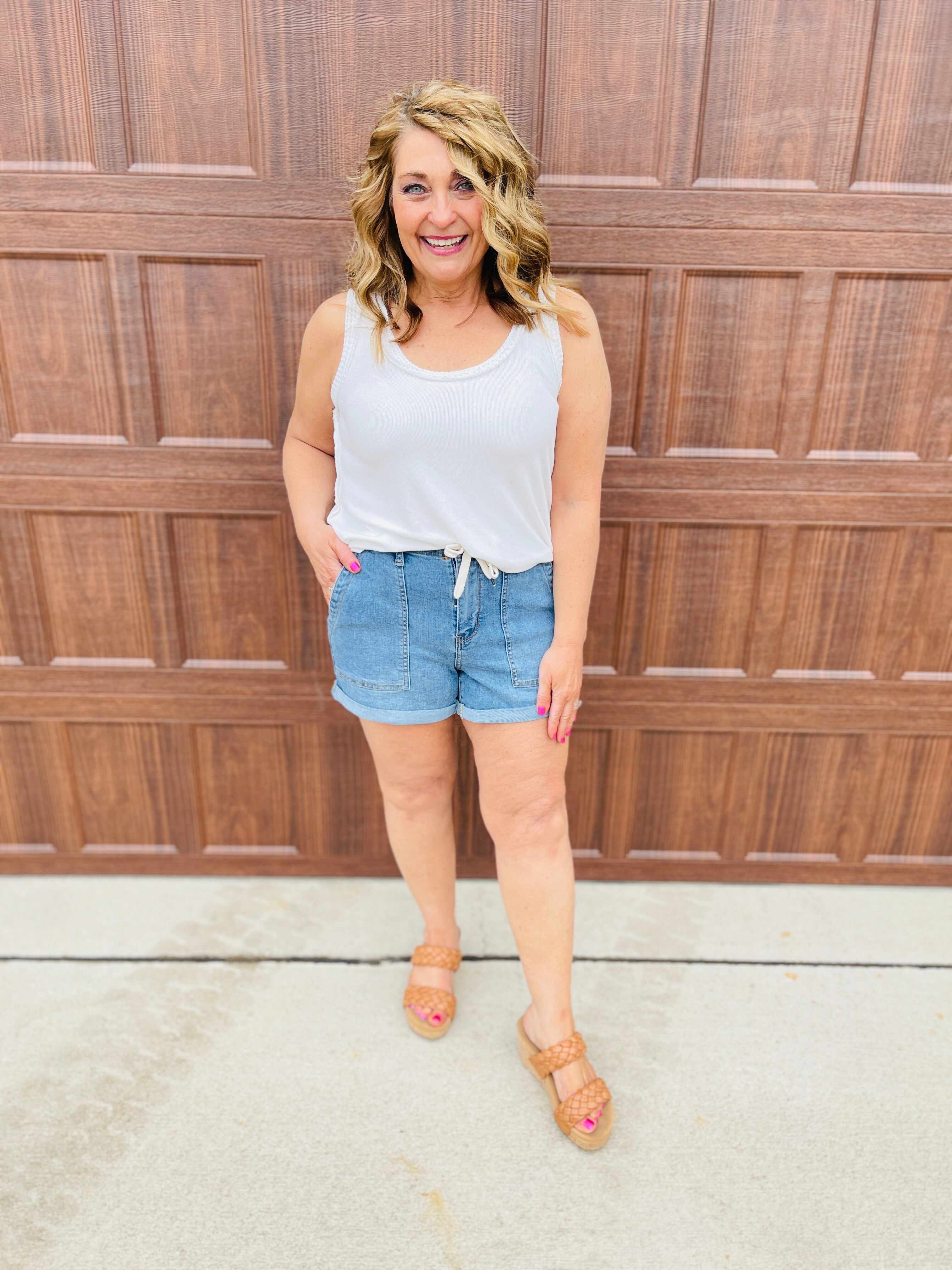 REG/CURVY Triple Threat Elastic Waist Band Denim Shorts