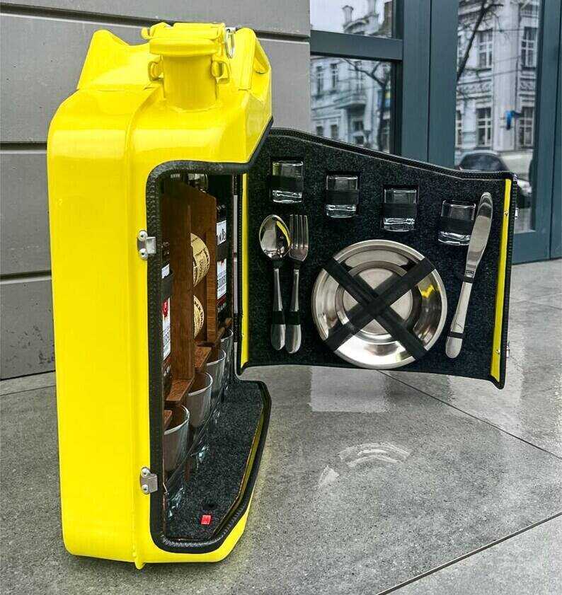 20 L Yellow Jerry Can Mini Bar, Metal Mini Bar With Wood Inside With Picnic Set, Custom Fuel Bar, Canister Bar Jerry Can, Gift For Him
