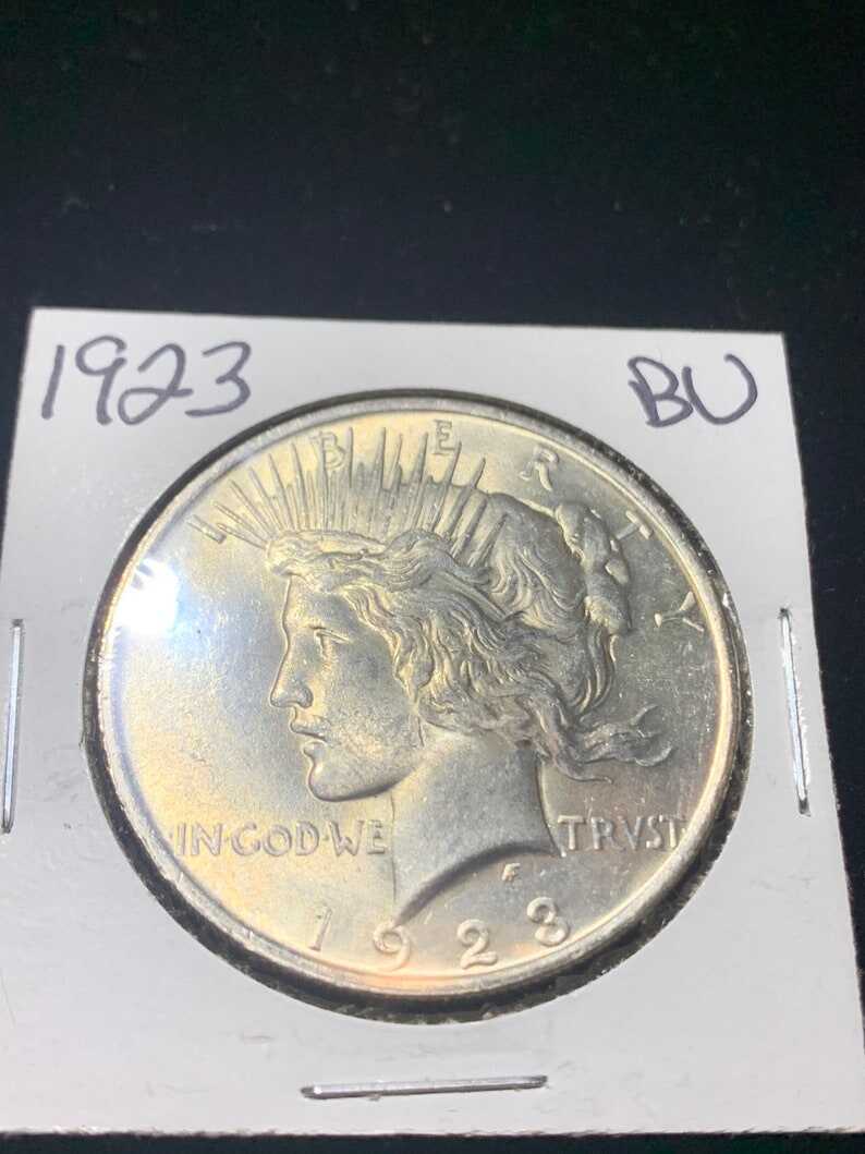 1923 Silver Peace Dollar Coin -  BU !  Lot# 1377