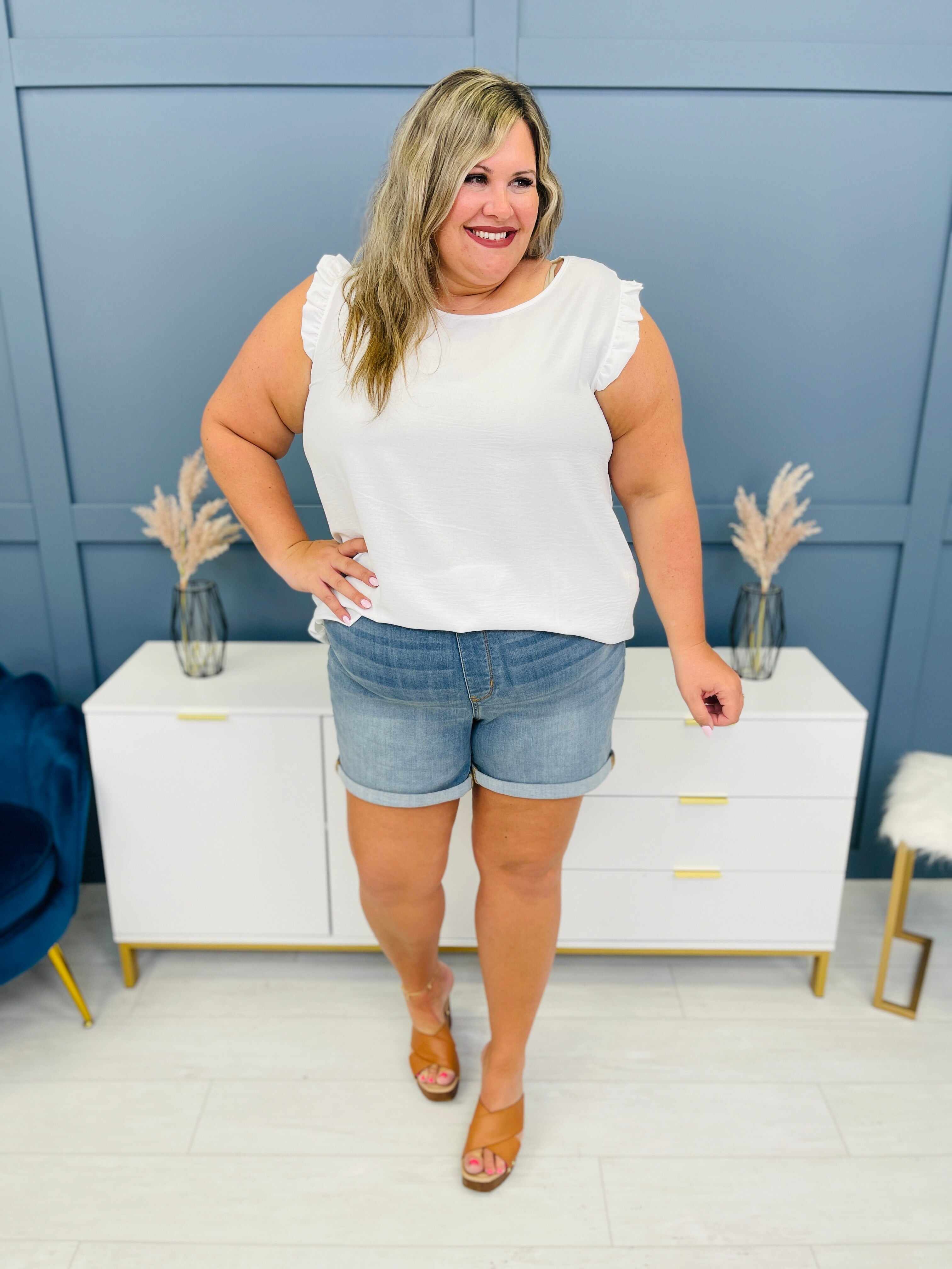 REG/CURVY Pull Ahead Pull On Elastic Waistband Shorts
