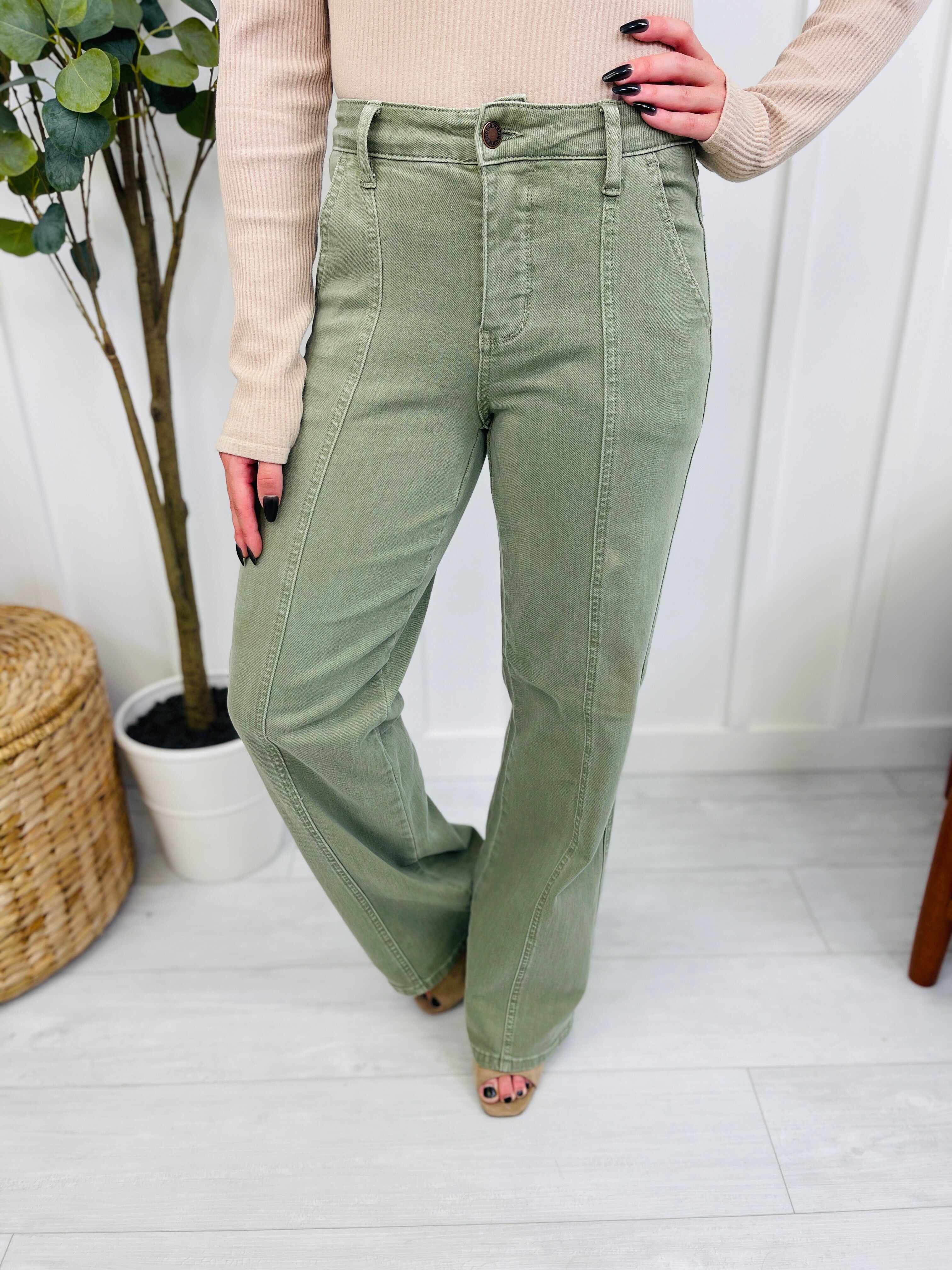PLUS/REG Center Sage Straight Leg Jeans
