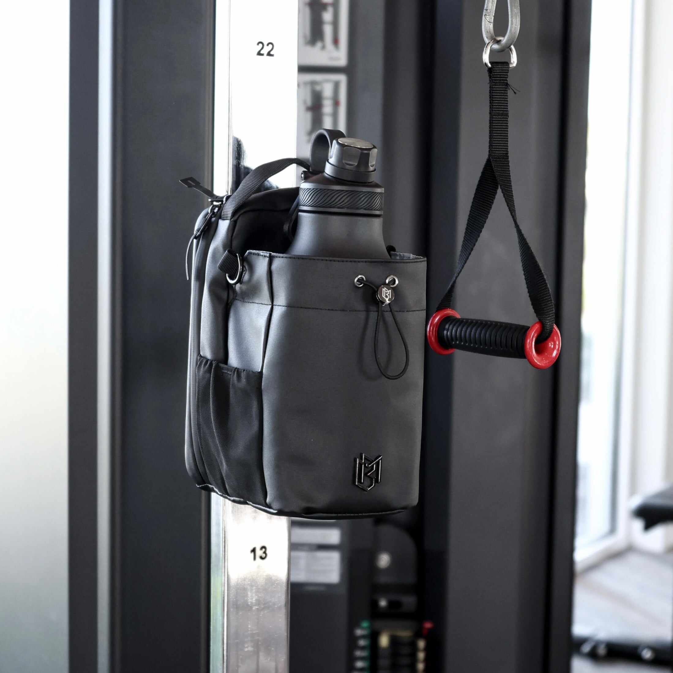 64OZ MAGNETIC BOTTLE BAG