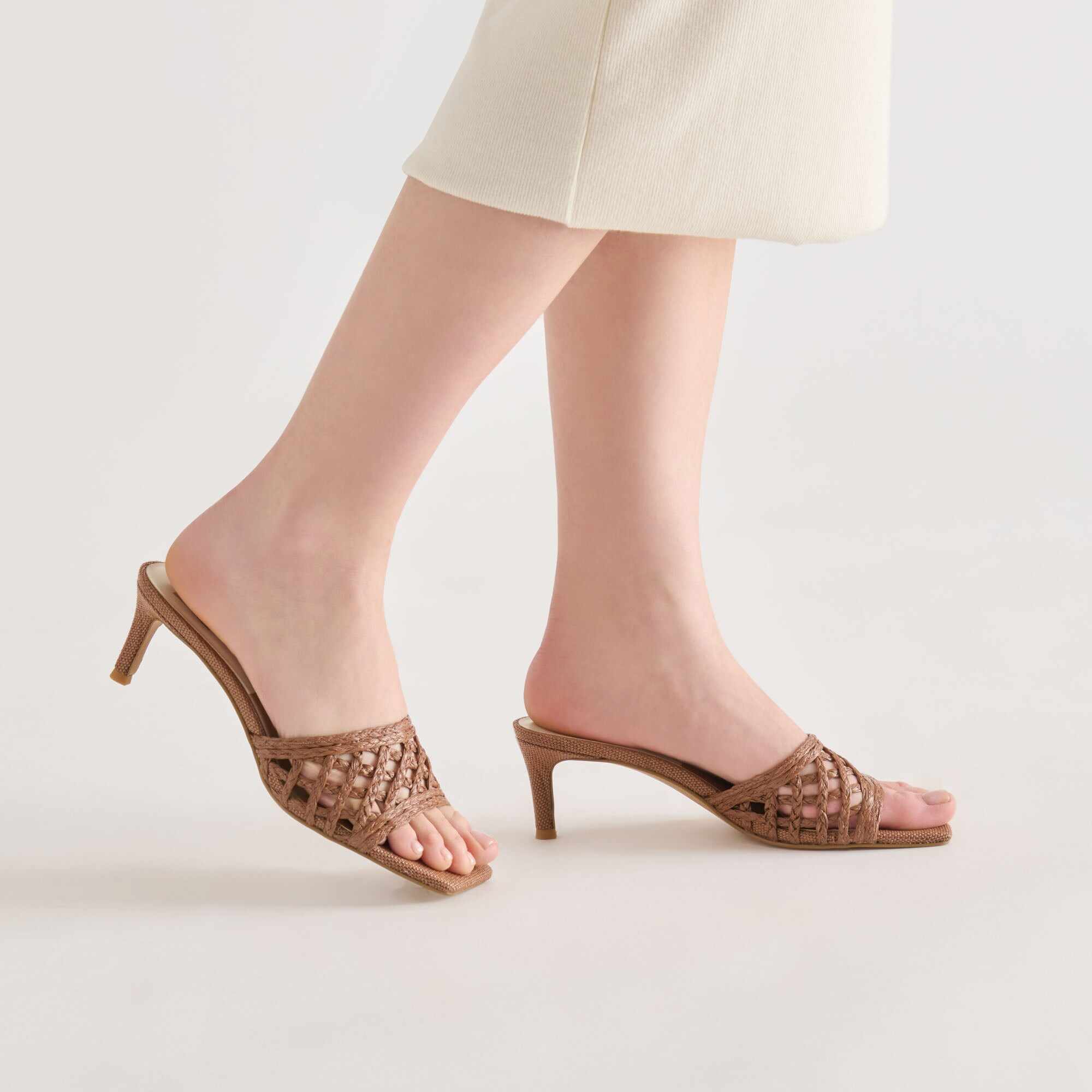 BOWEN HEELS COGNAC RAFFIA