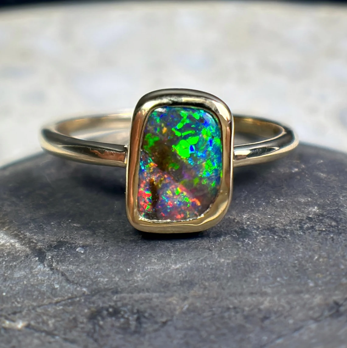 18ct Gold Boulder Opal Ring - US 7 1/2