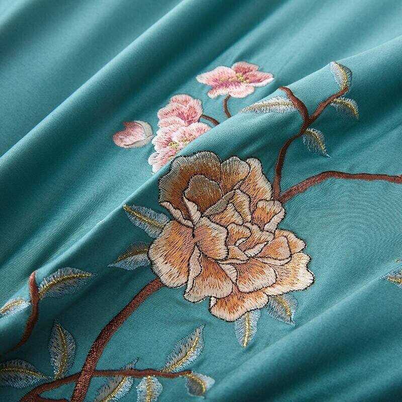 Plush Flower Bedding Set