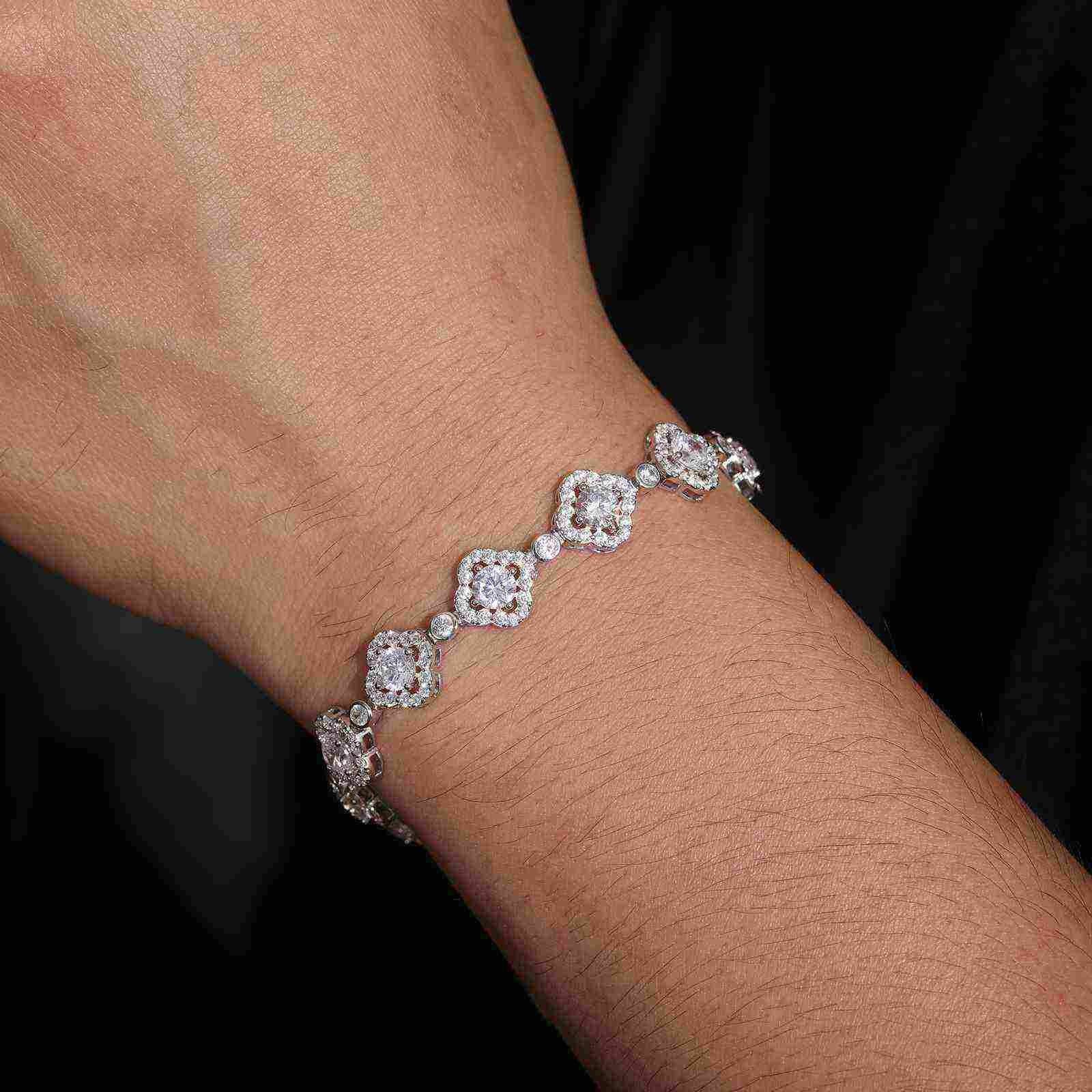 TestTest 10mm S925 Moissanite Halo Four-leaf Clover Tennis Bracelet