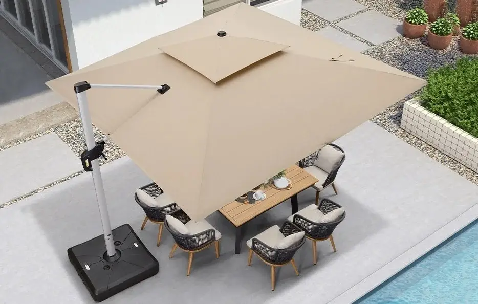 ☔Solar-powered LED parasol