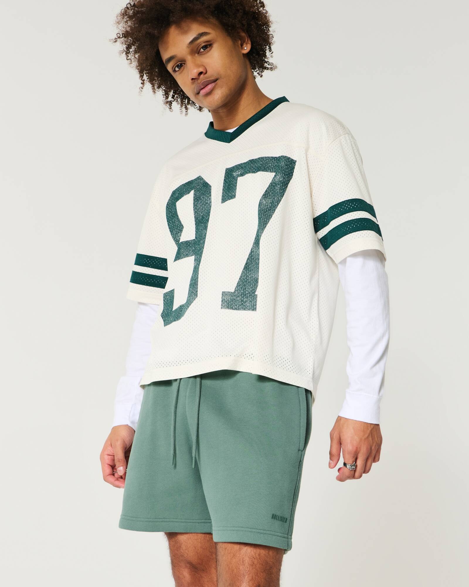 Mid-Thigh Camo Loose Fleece Shorts