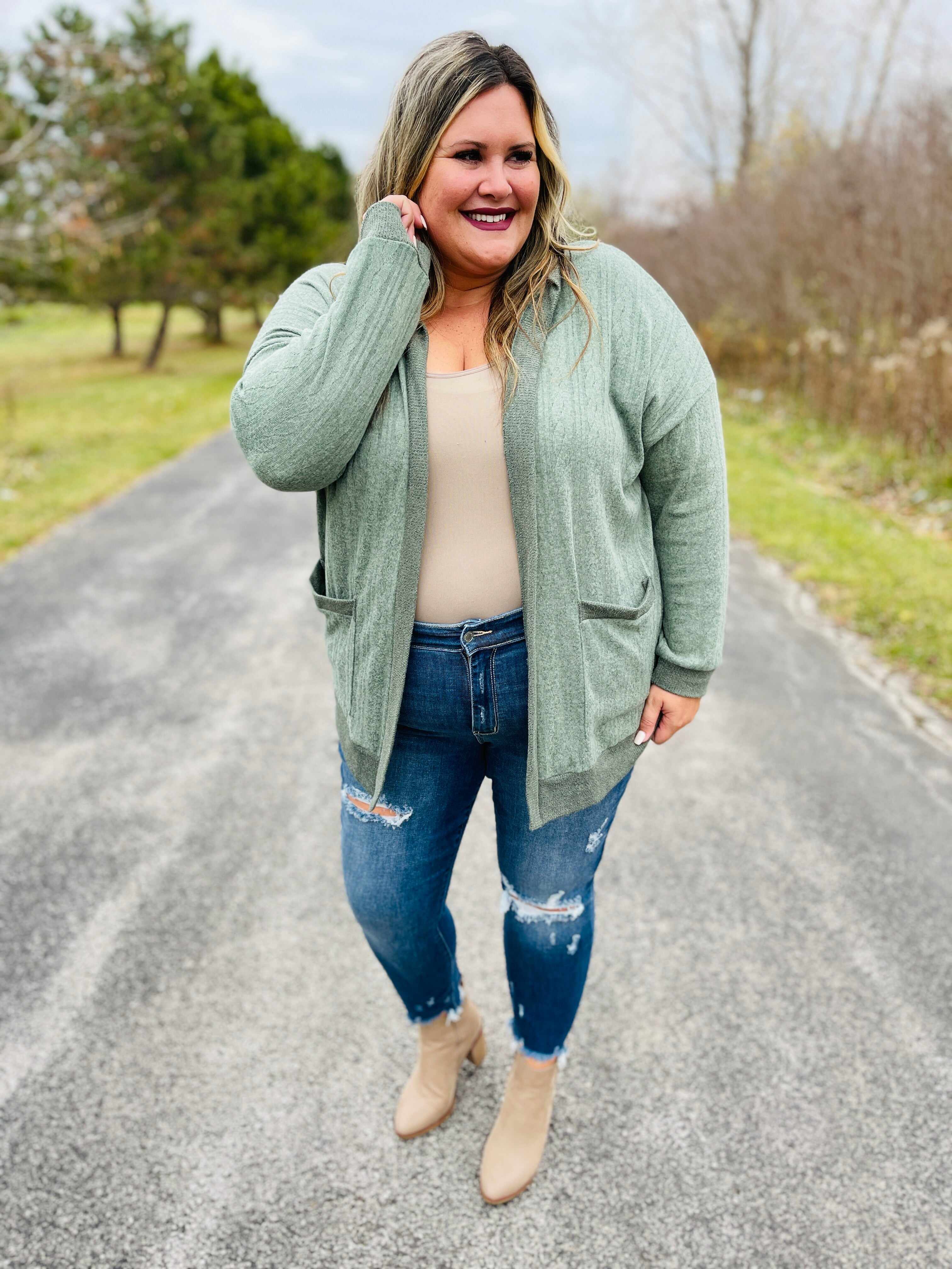 RESTOCK! Plus/Reg First Pick Mid Rise Skinny Jeans