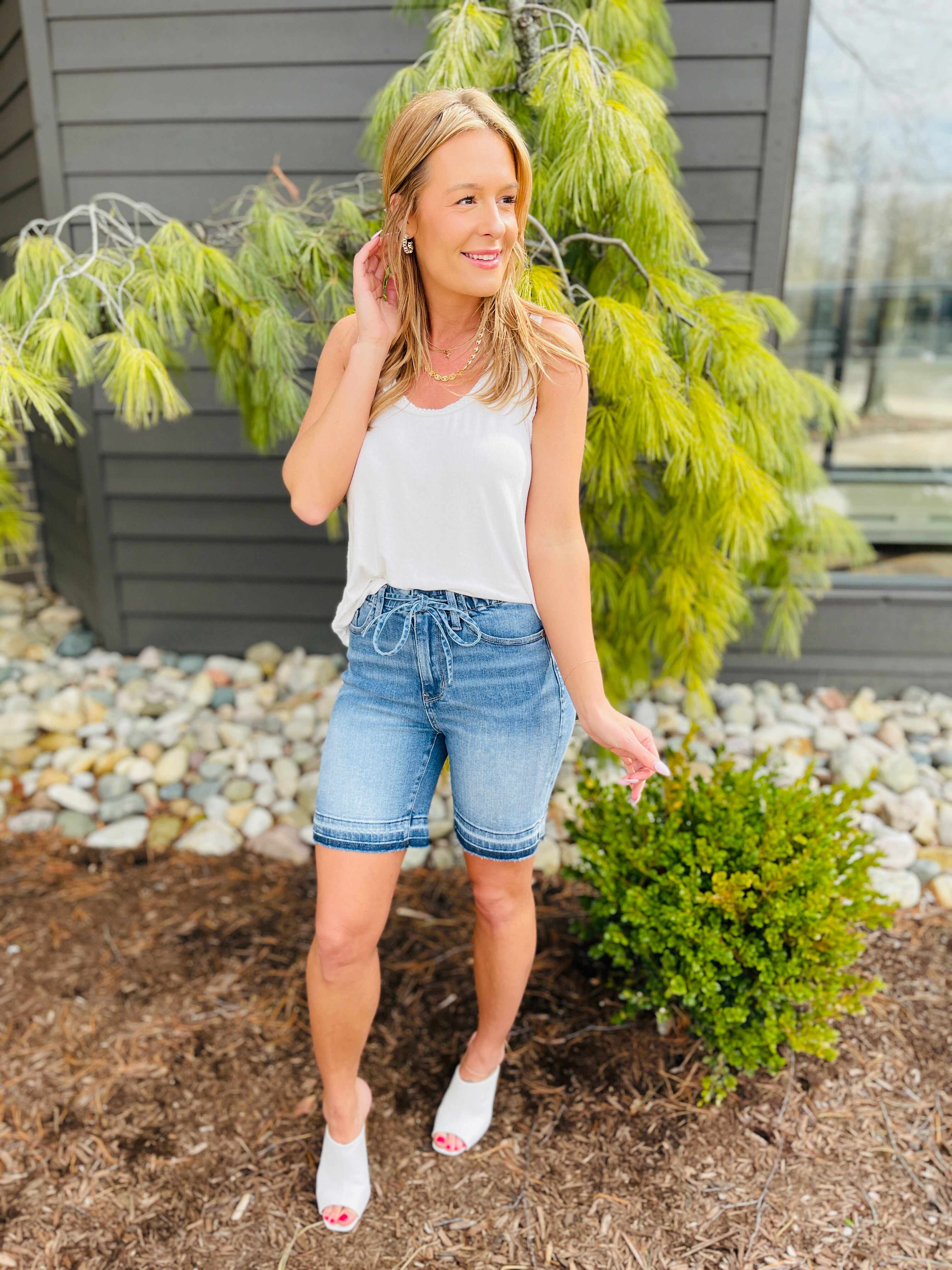 REG/CURVY Ray of Sunshine Shorts