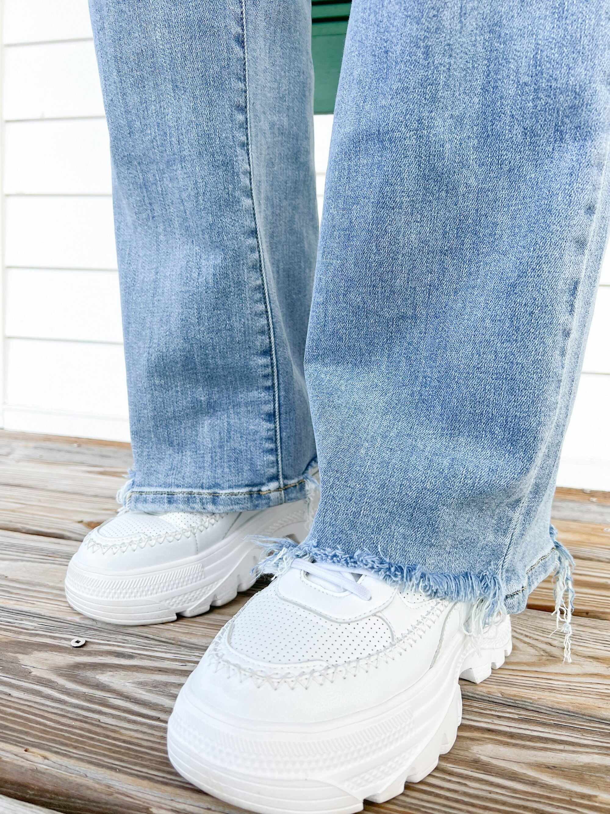 🔥Hot Sales🔥Wonderwall High Rise 90s Destroyed Knee Straight Leg Jeans