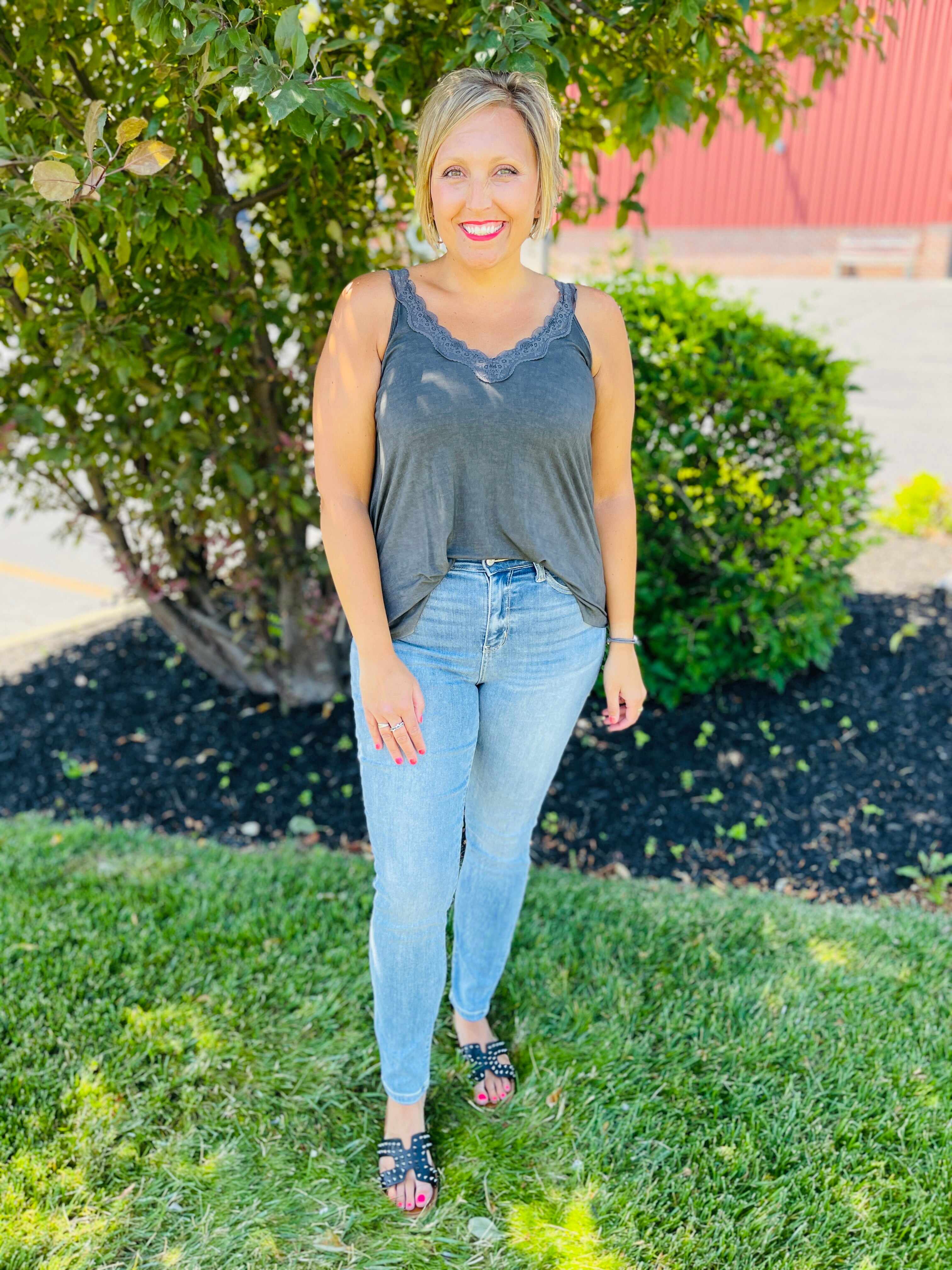PLUS/REG Lay on Back and Relax Relaxed Fit Nondistressed Jeans