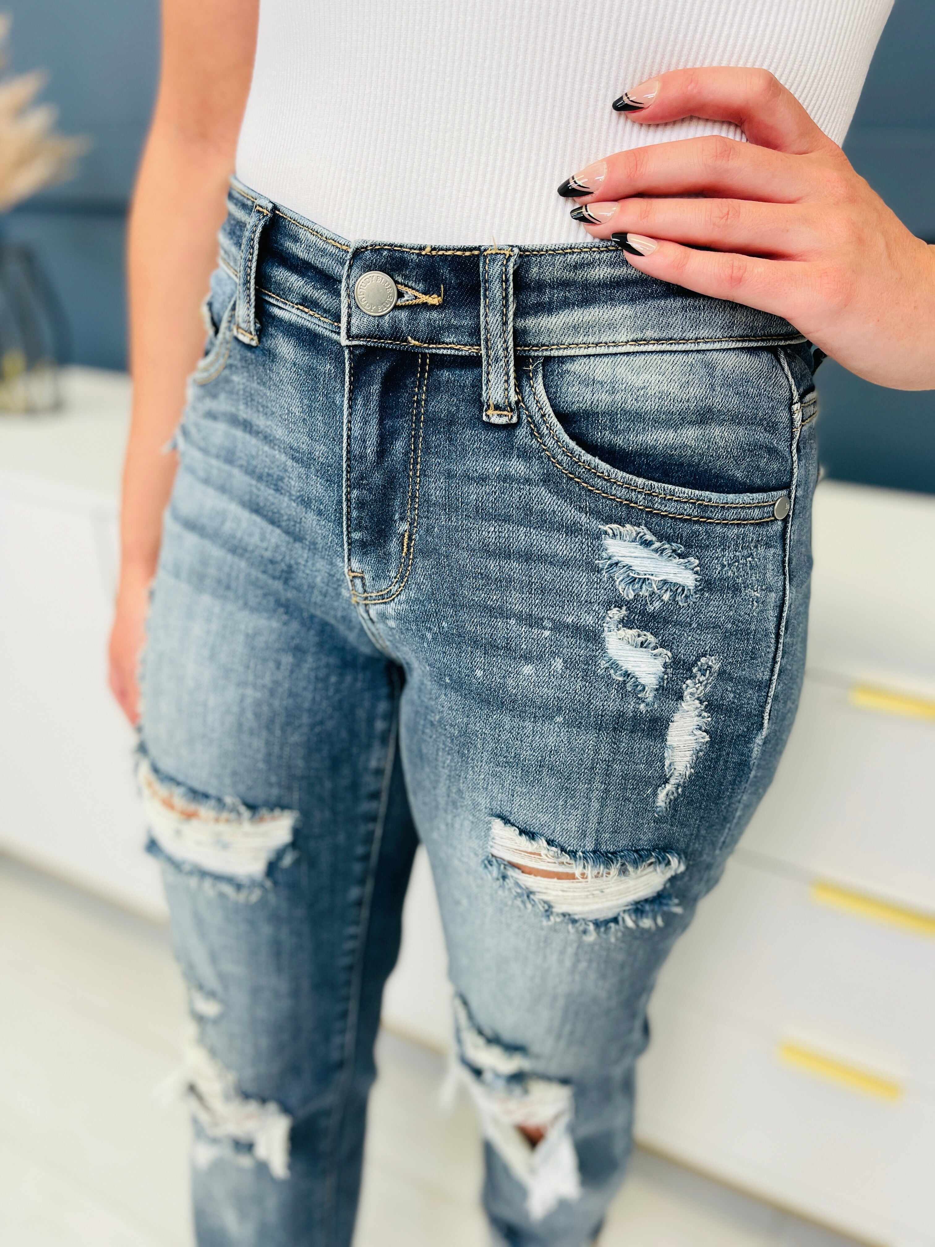 Restock! REG/CURVY Somewhere On a Bleach Mid Rise Boyfriend Jeans