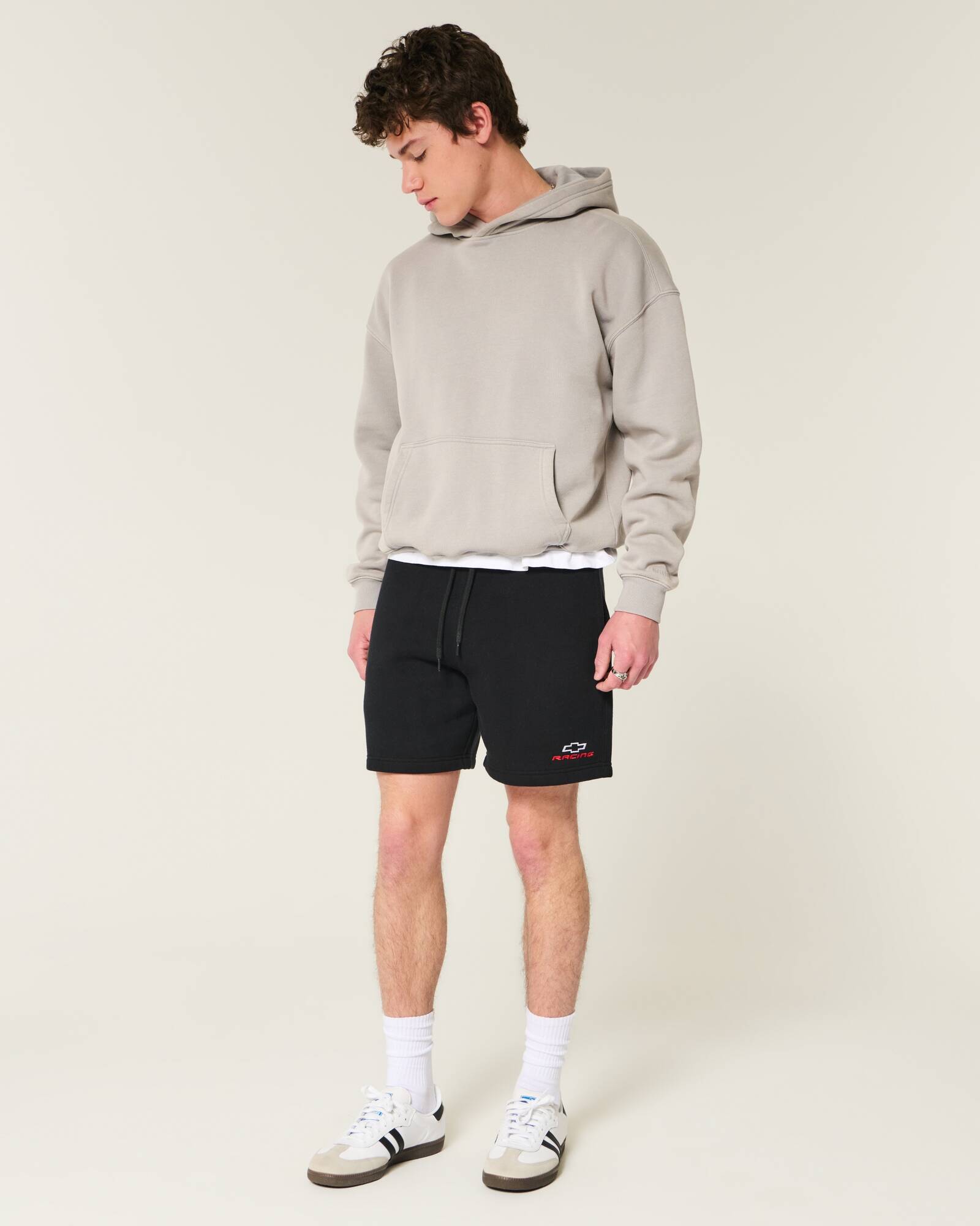 Mid-Thigh Camo Loose Fleece Shorts