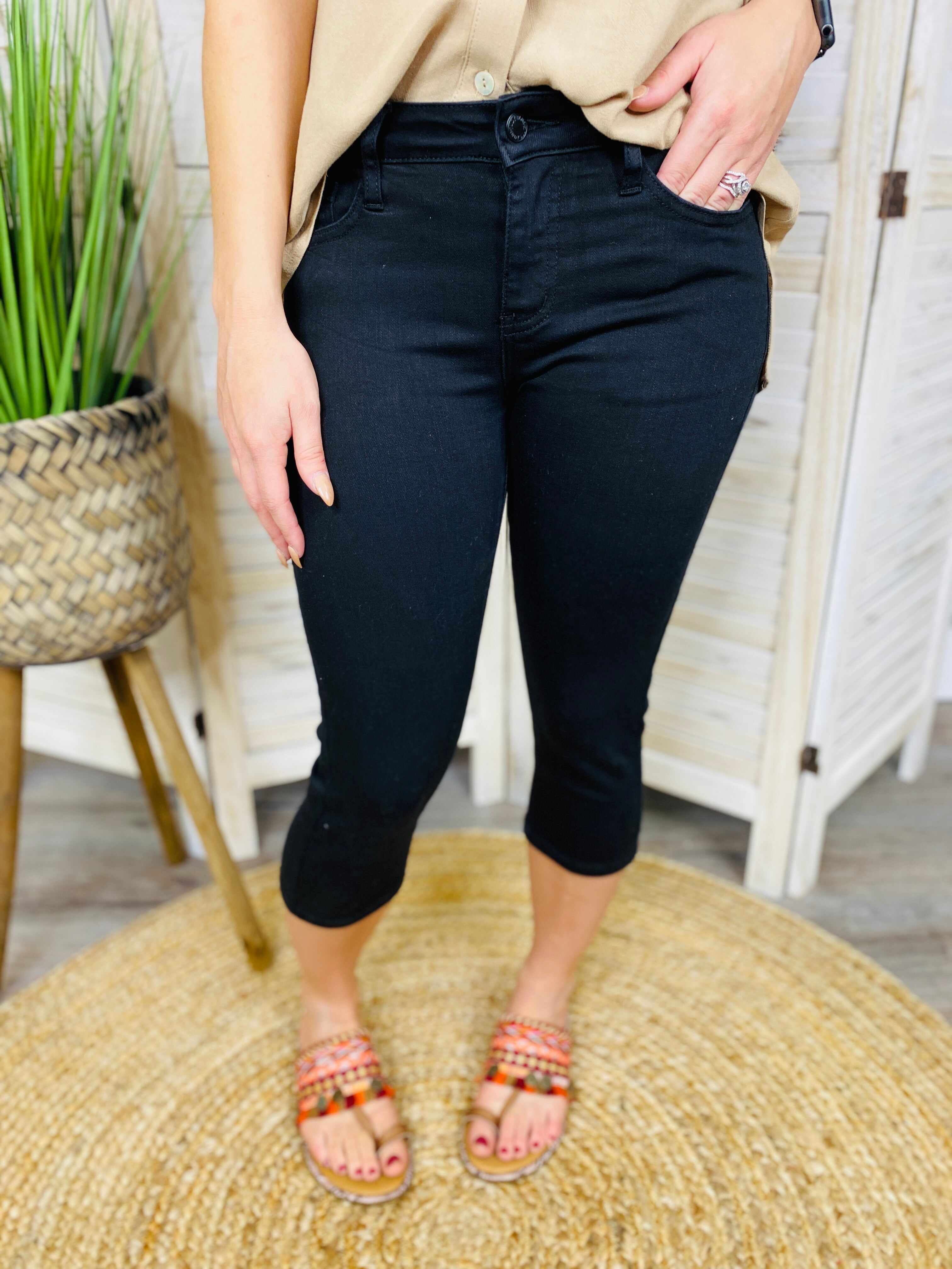 PLUS/REG  Black Diamond Capris