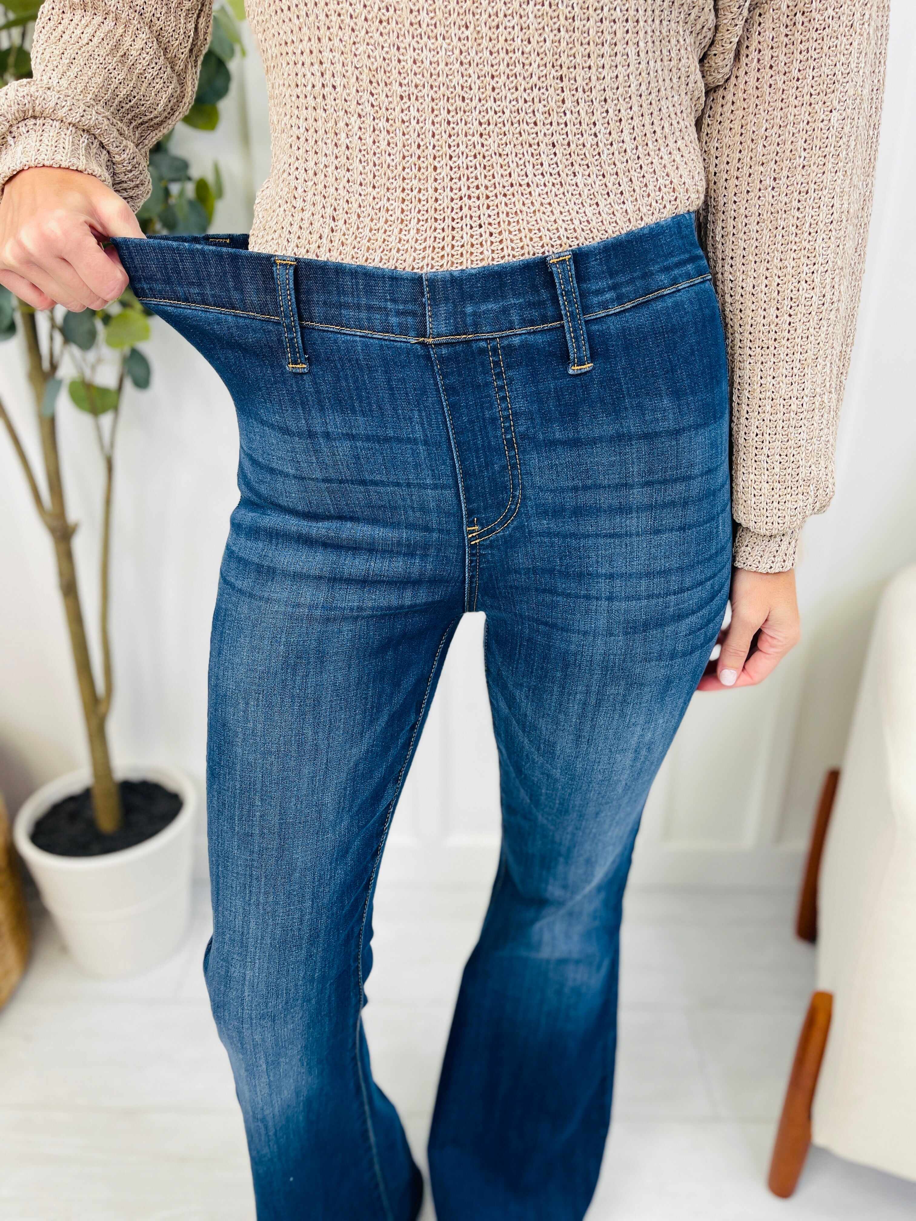 REG/CURVY Dream On Pull On Flare Jeans