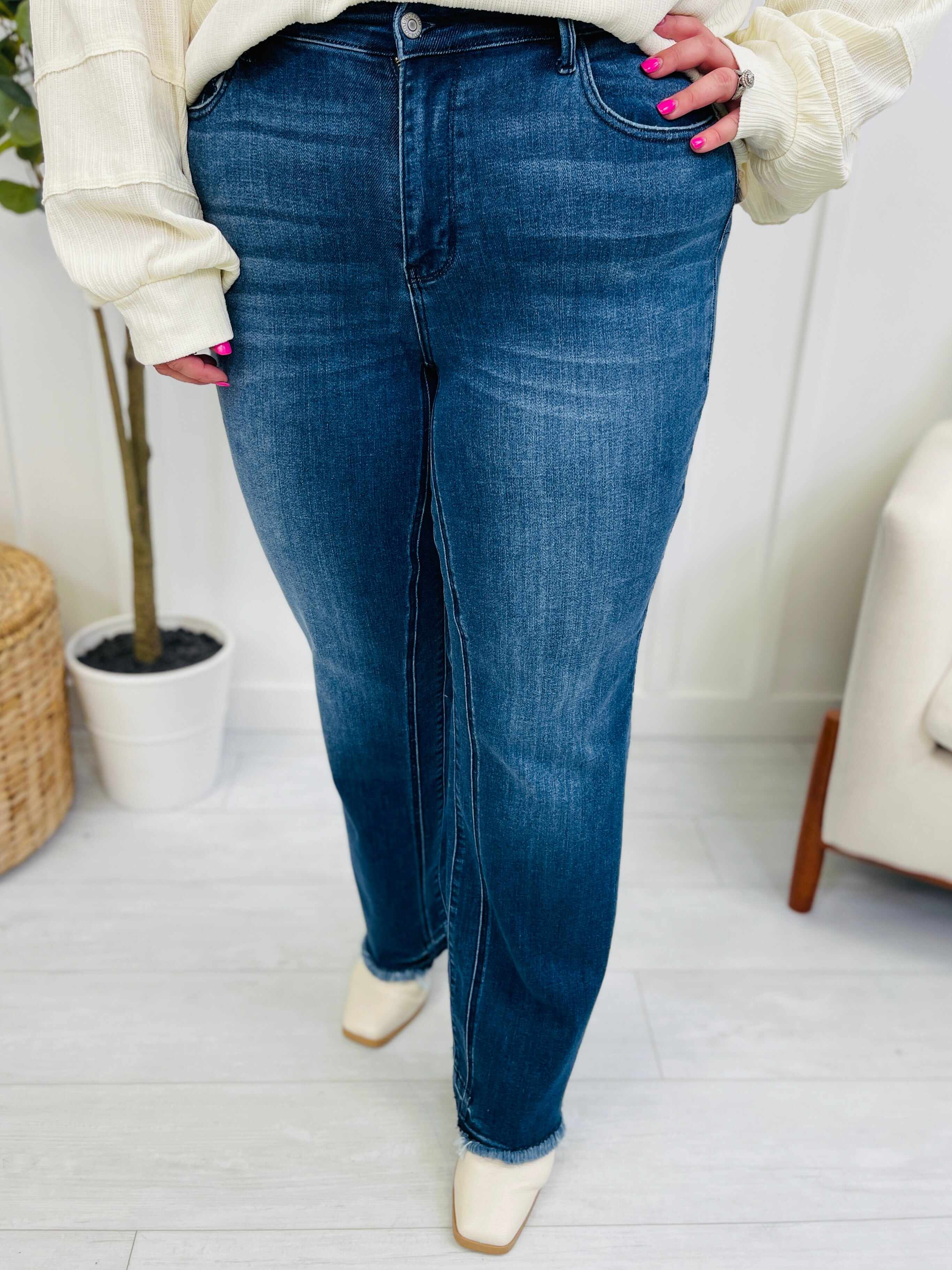 REG/CURVY Straight With You Straight Leg Jeans