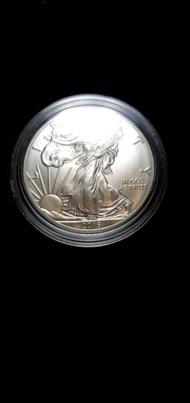 2016  American Silver Eagle BU  -  1 Oz .999 Silver- includes airtight plastic capsule    Lot#  360