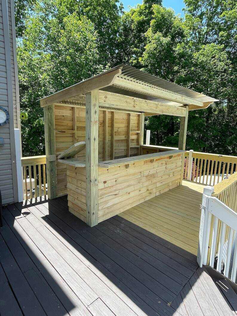 Bars To Yards US outdoor bar, patio, poolside bar, backyard fun, beer, family fun, tavern, sports bar, summer, patio furniture, garden fun,