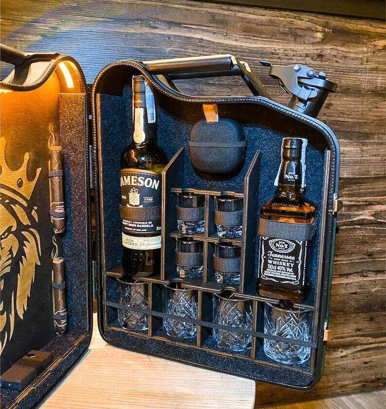 20 L Metal Jerry Can Mini Bar, For 4 People, Personalised Original Gift For a Man, Custom Fuel Bar, Camping Mini Bar, Portable Bar Case