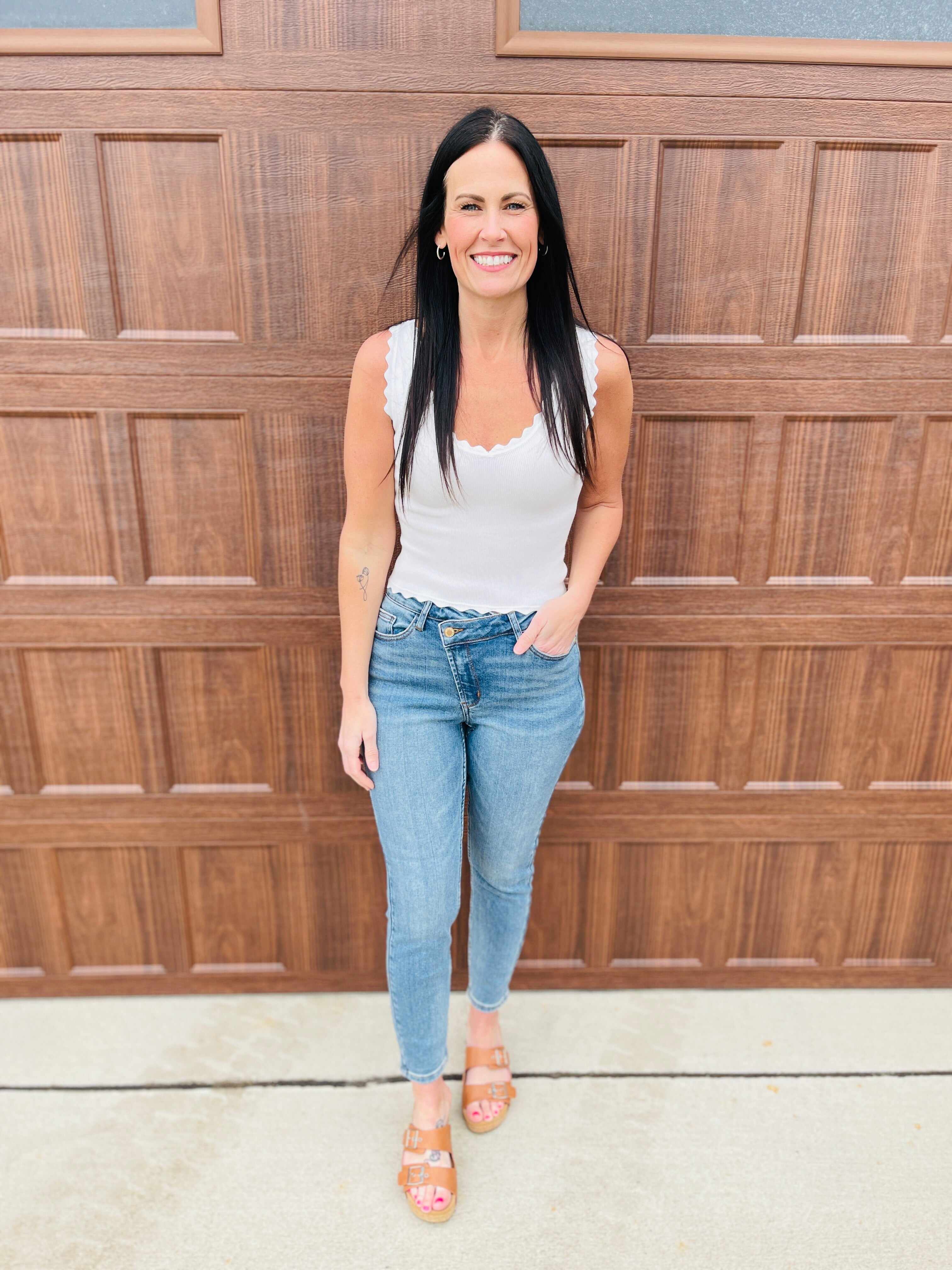 REG/CURVY Waist Cinching Criss Cross Confidence Jeans