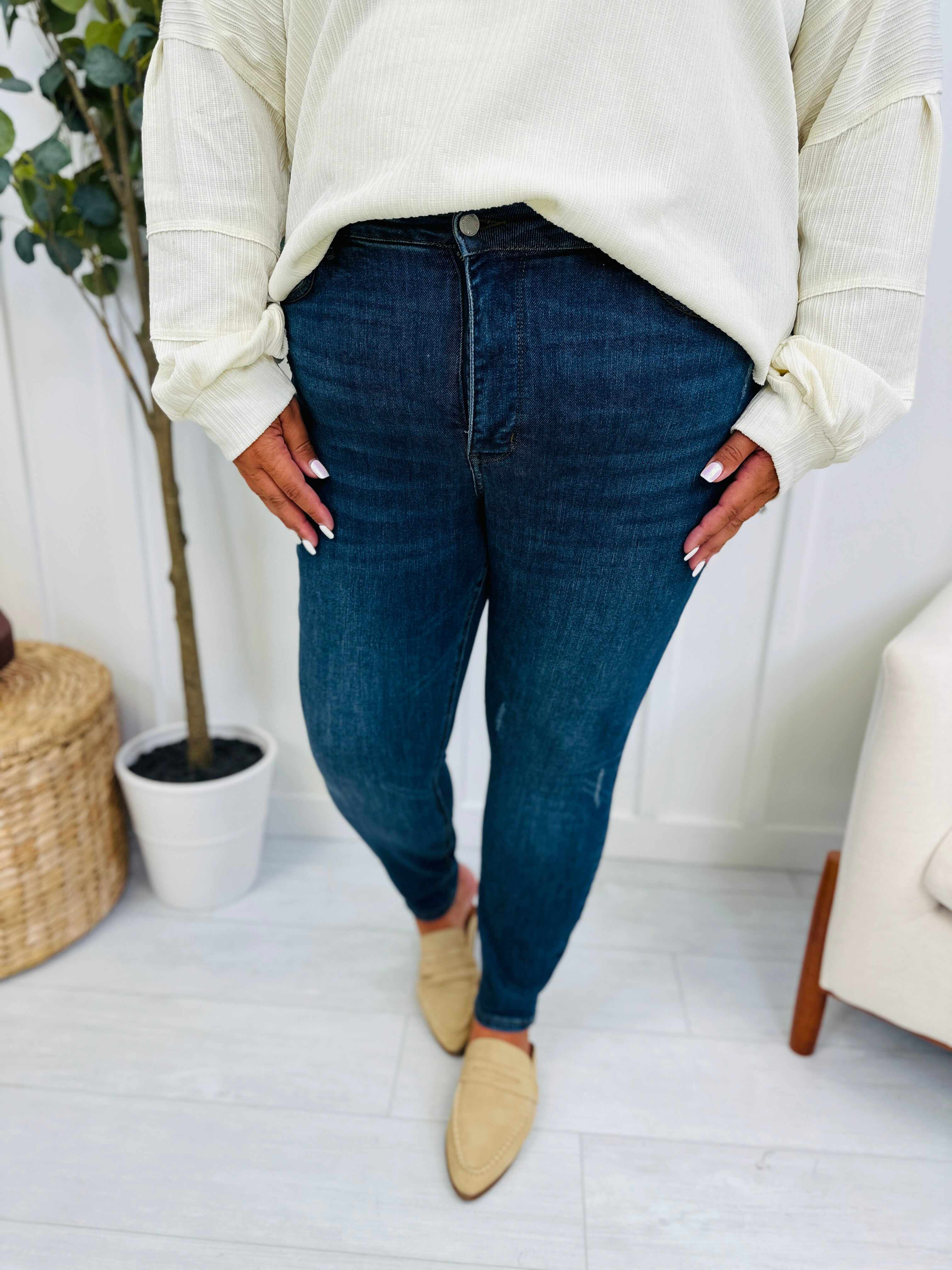 REG/CURVY Triple Trouble Tummy Control and Butt Lifting Skinny Jeans