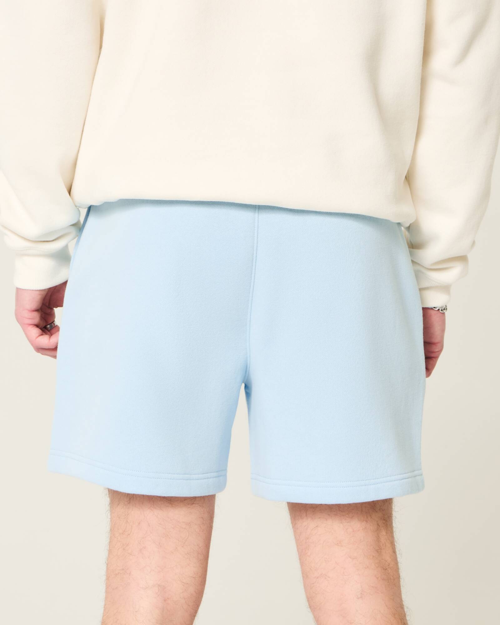 Mid-Thigh Camo Loose Fleece Shorts