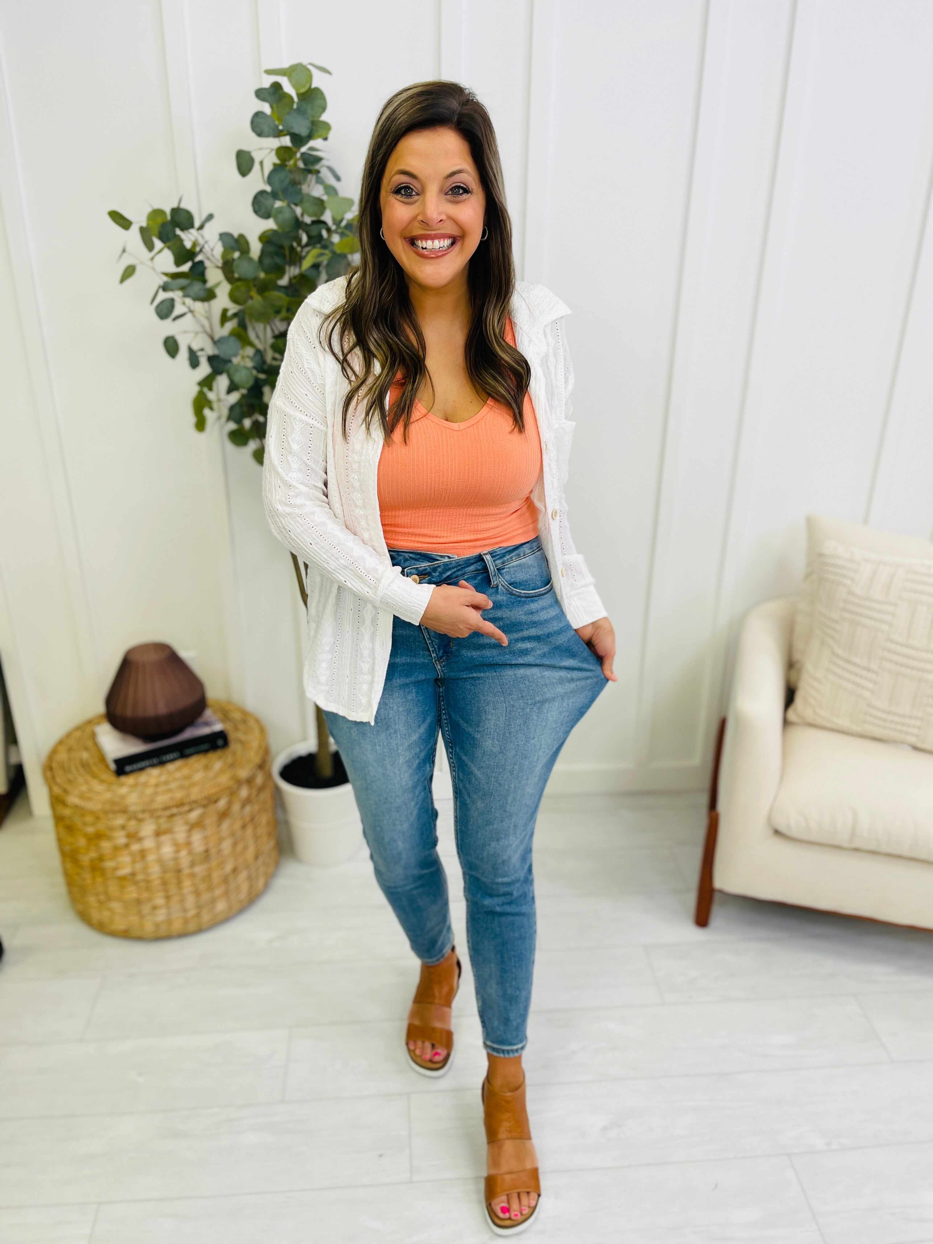 REG/CURVY Waist Cinching Criss Cross Confidence Jeans
