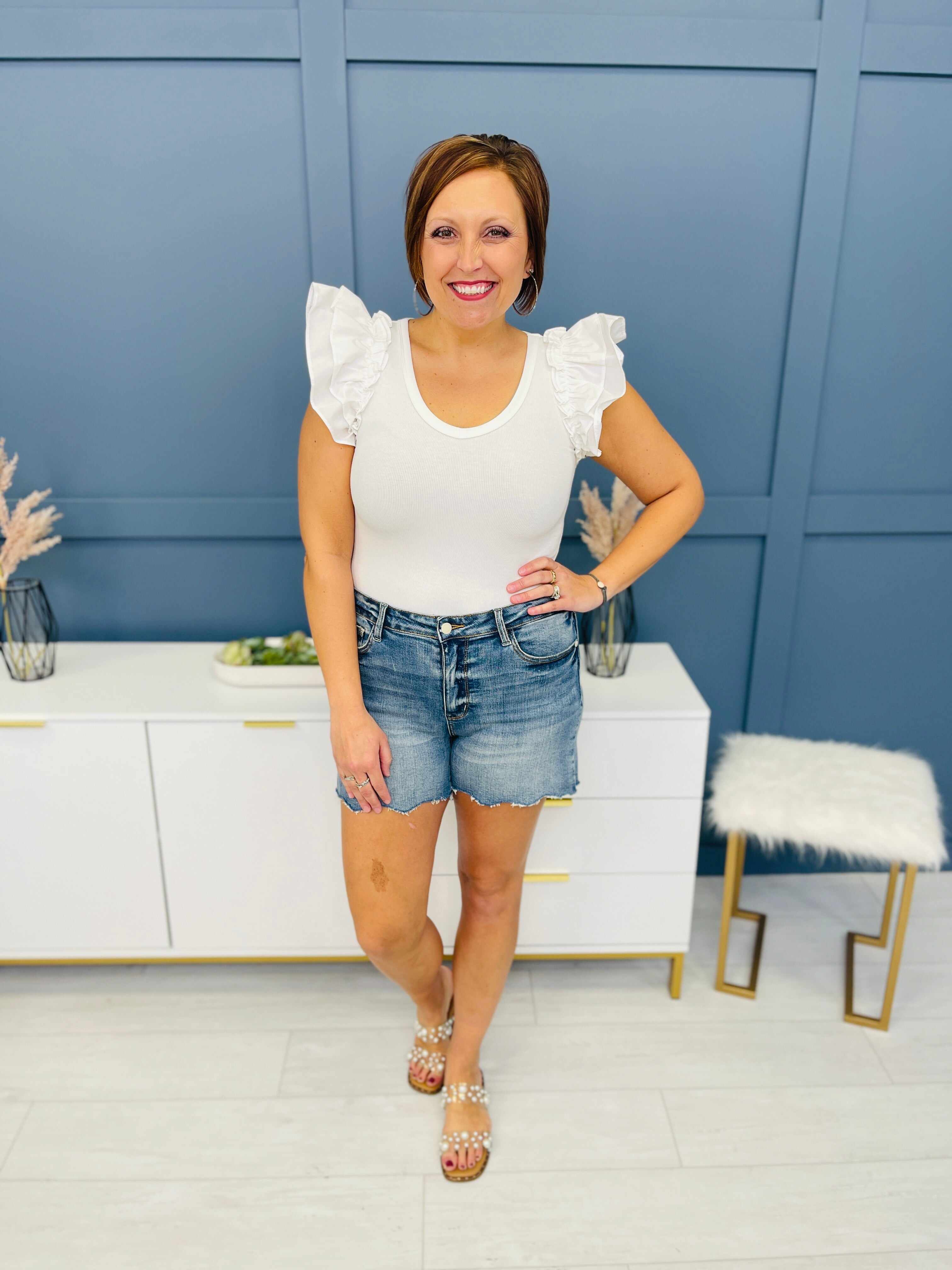 REG/CURVY Fun in the Sun Scallop Fray Hem Shorts