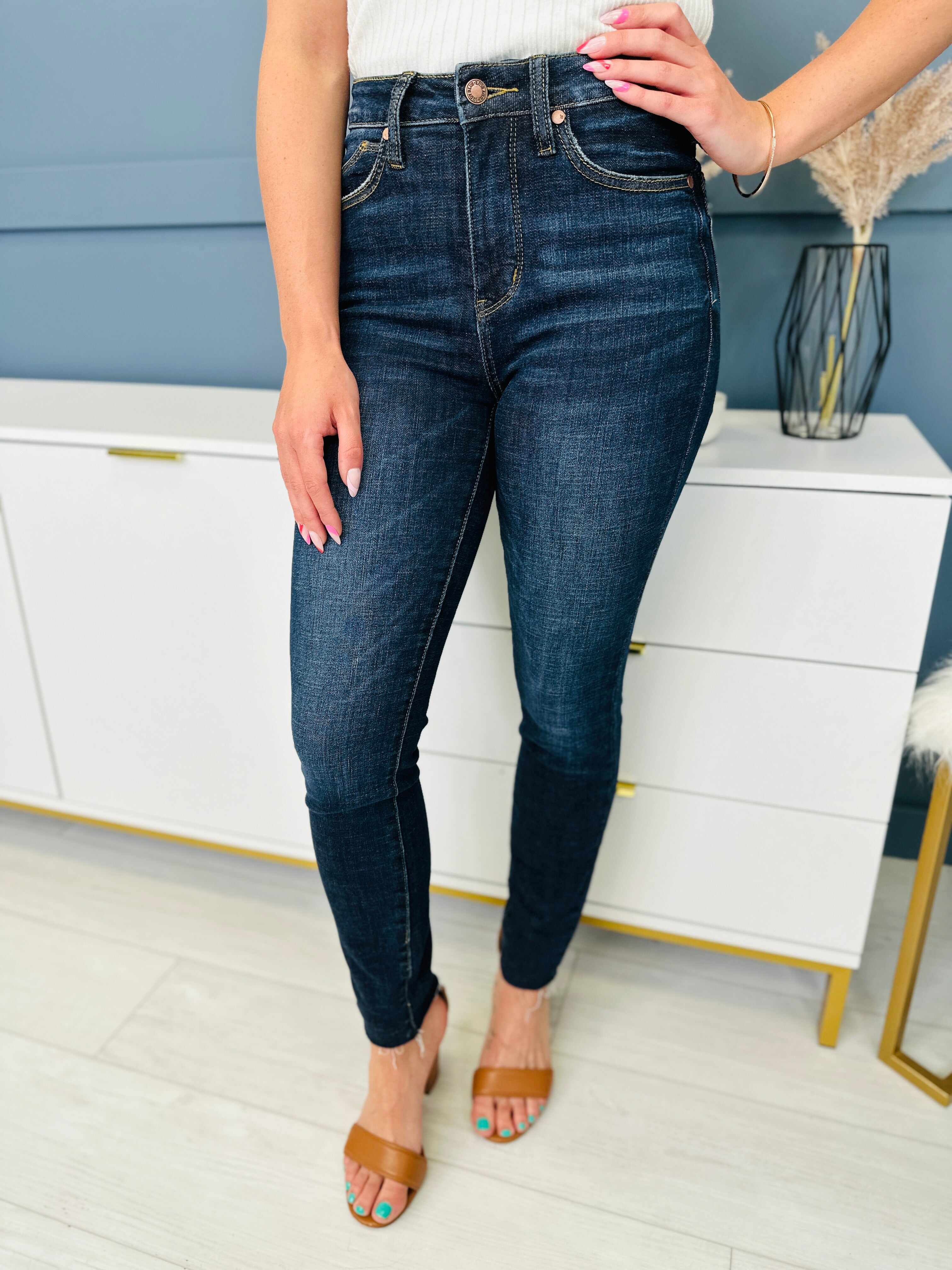 MARKDOWNS! Tummy Control and Butt Lifting Skinny Jeans in Reg/Curvy The Trifecta Fourth Restock!